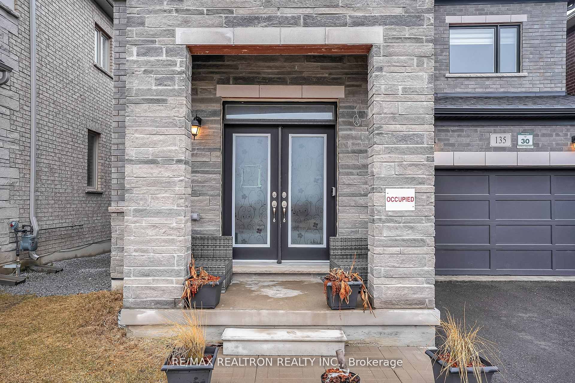 135 Prairie Rose Drive, Richmond Hill, ON L4S 0M8 photo 2