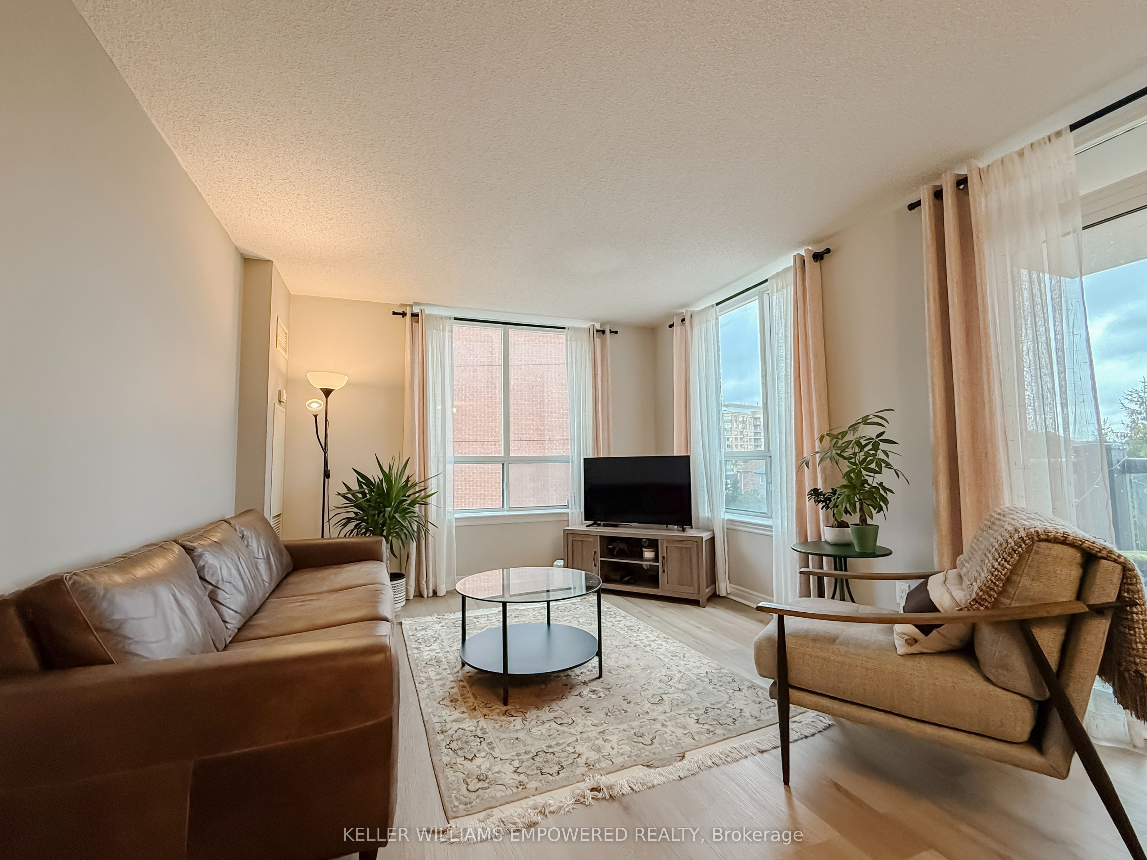 51 Times Avenue 302, Markham, ON L3T 7X7 photo 5