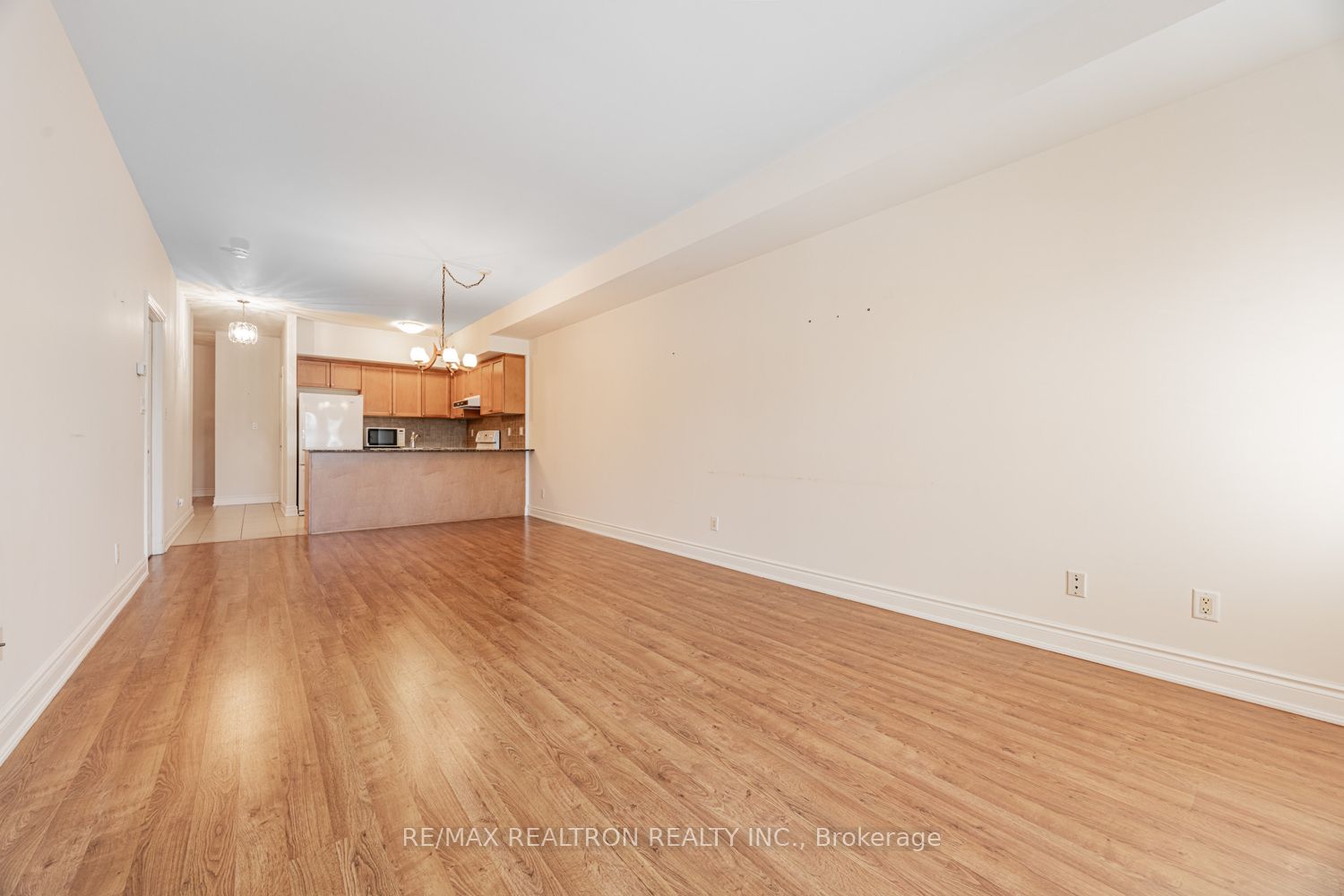 9901 Keele Street 207, Vaughan, ON L6A 0A1 photo 4