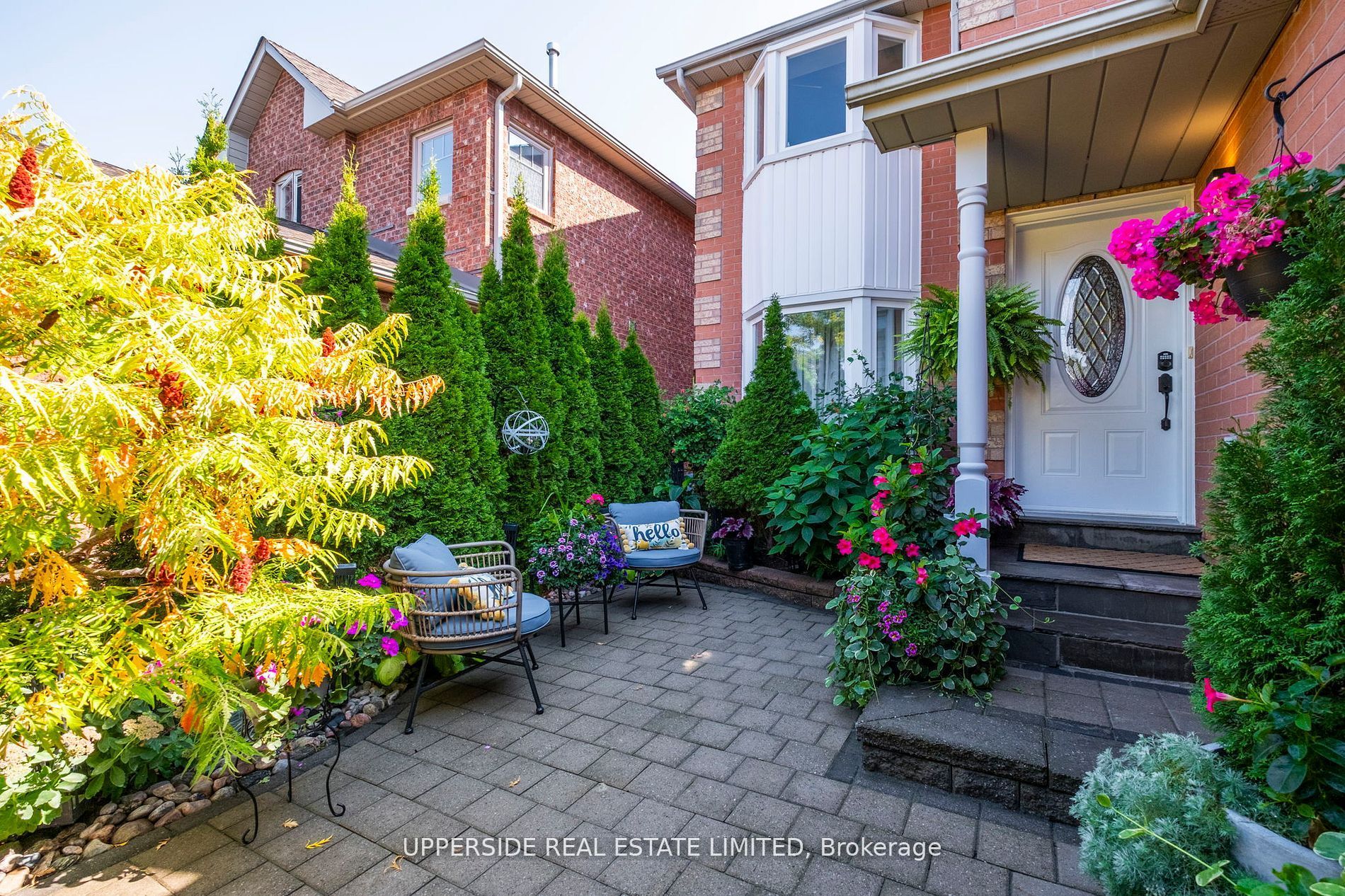 167 Covent Crescent, Aurora, ON L4G 6P9 photo 2