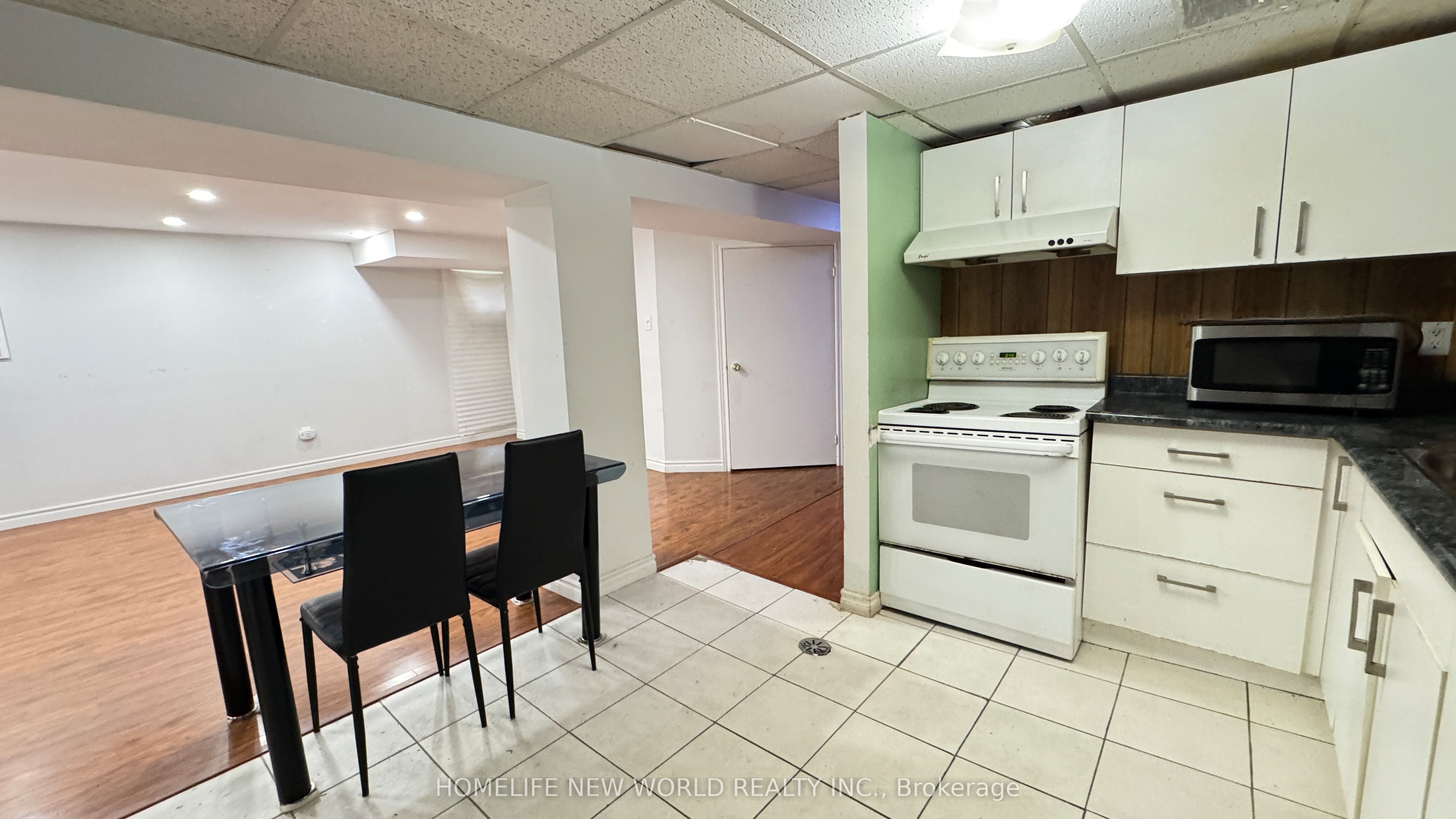 326 Crosby Avenue Lower, Richmond Hill, ON L4C 2R7 photo 4