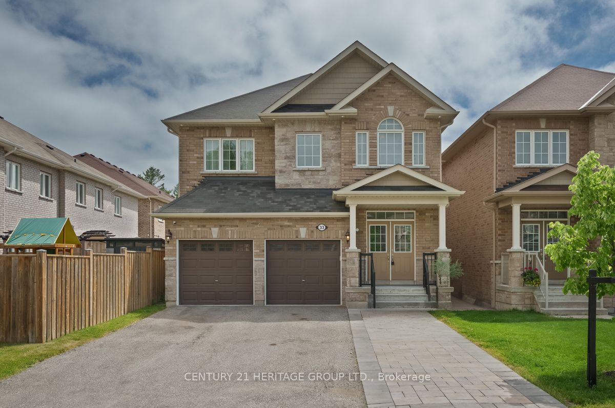 33 Prosser Crescent, Georgina, ON L0E 1R0