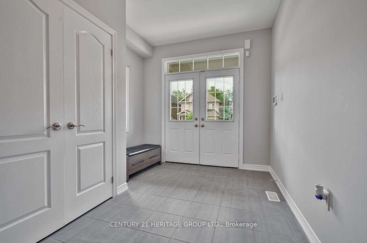 33 Prosser Crescent, Georgina, ON L0E 1R0 photo 3