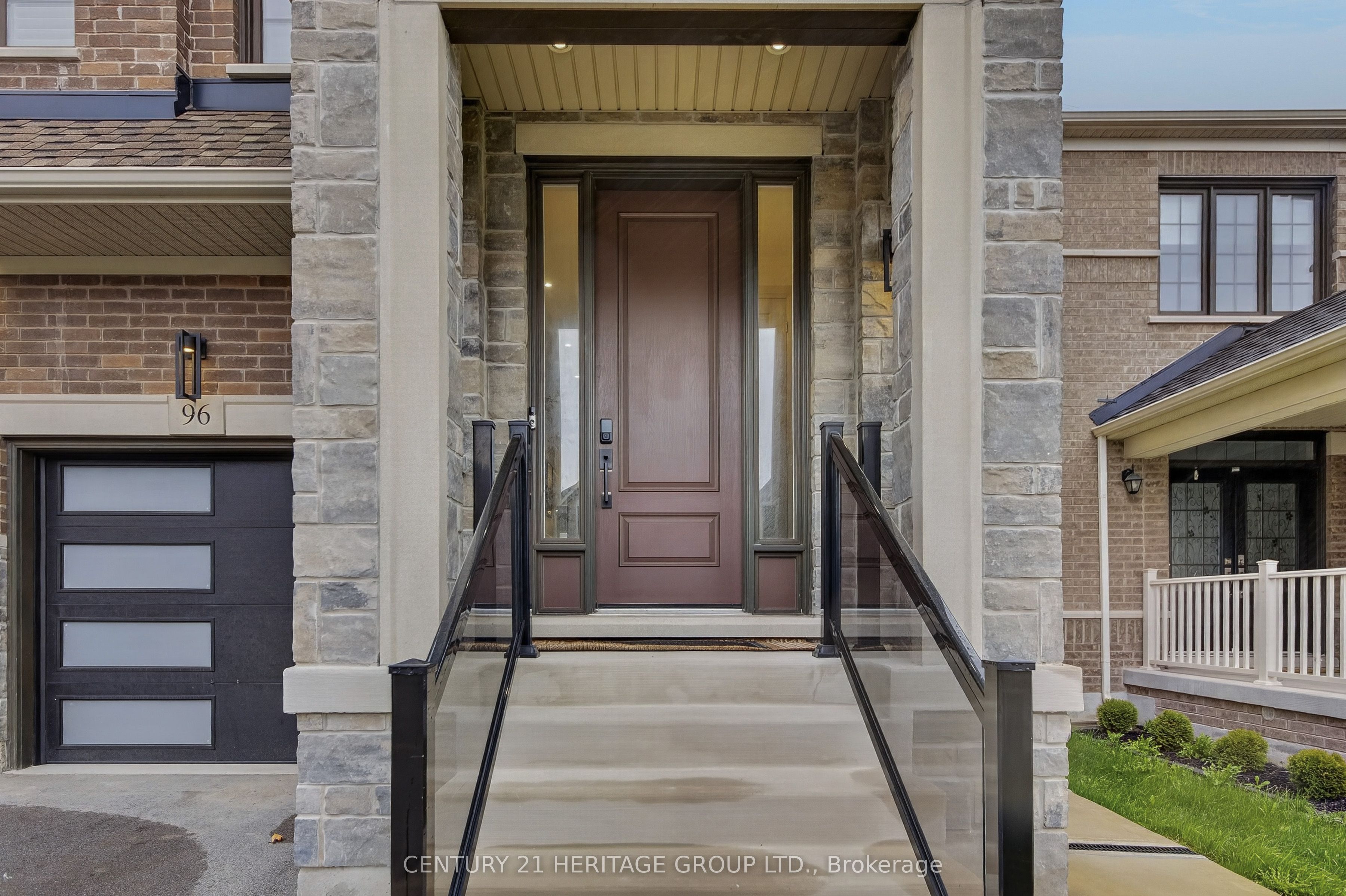 96 Bartram Crescent, Bradford West Gwillimbury, ON L3Z 4J2 photo 4