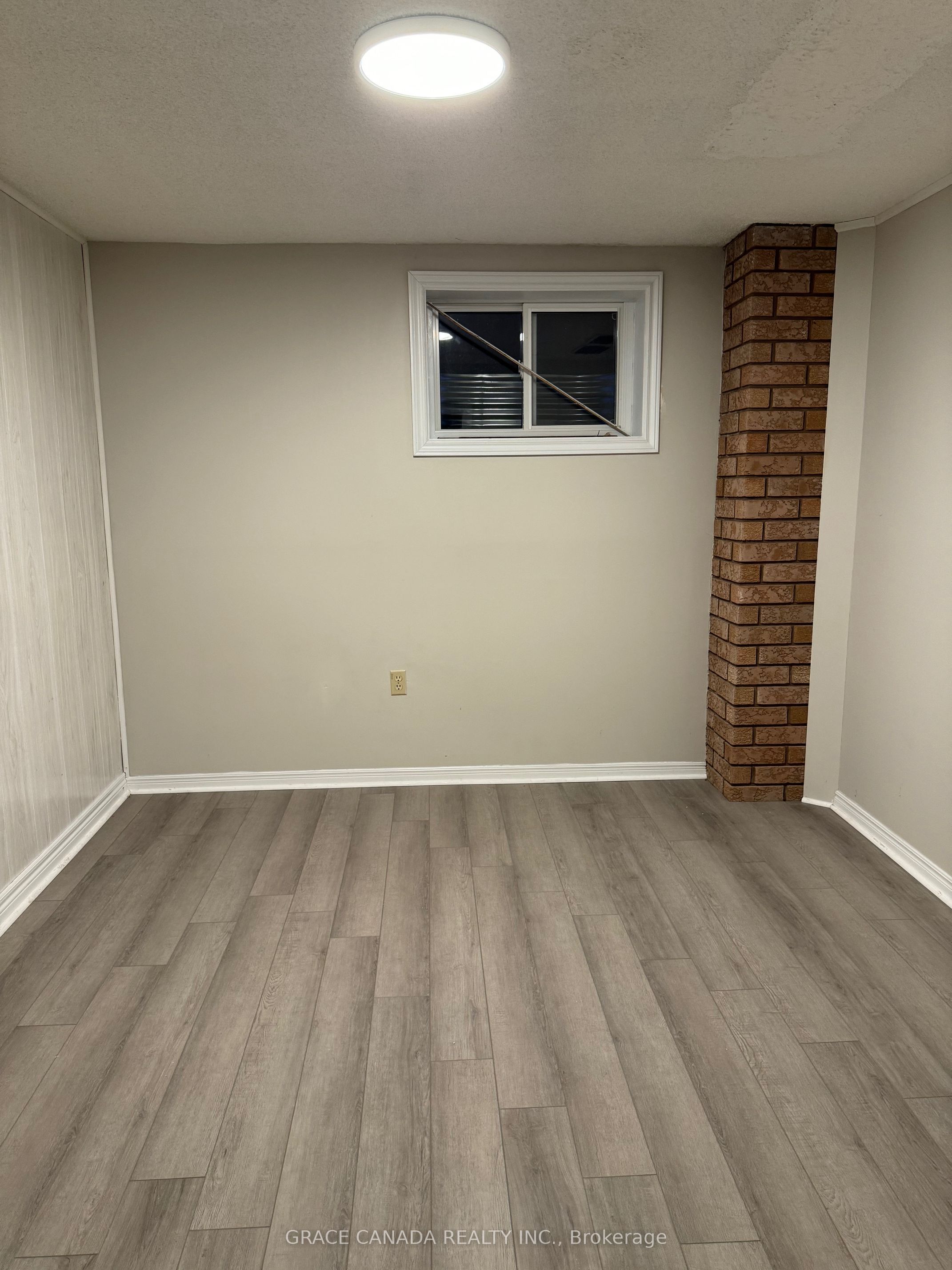 162 Jackman Crescent Lower, Vaughan, ON L4L 6P1 photo 4