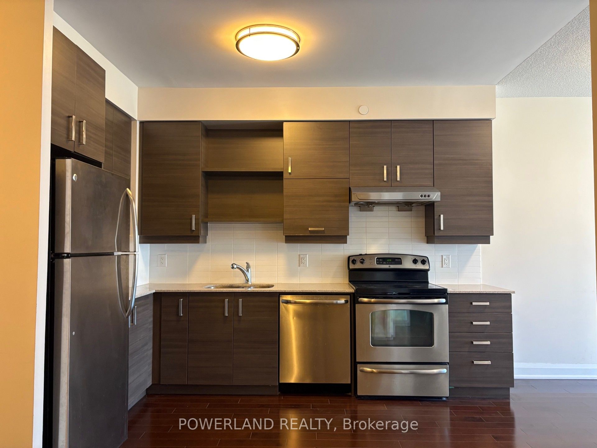 8228 Birchmount Road 616, Markham, ON L3R 1A6 photo 3