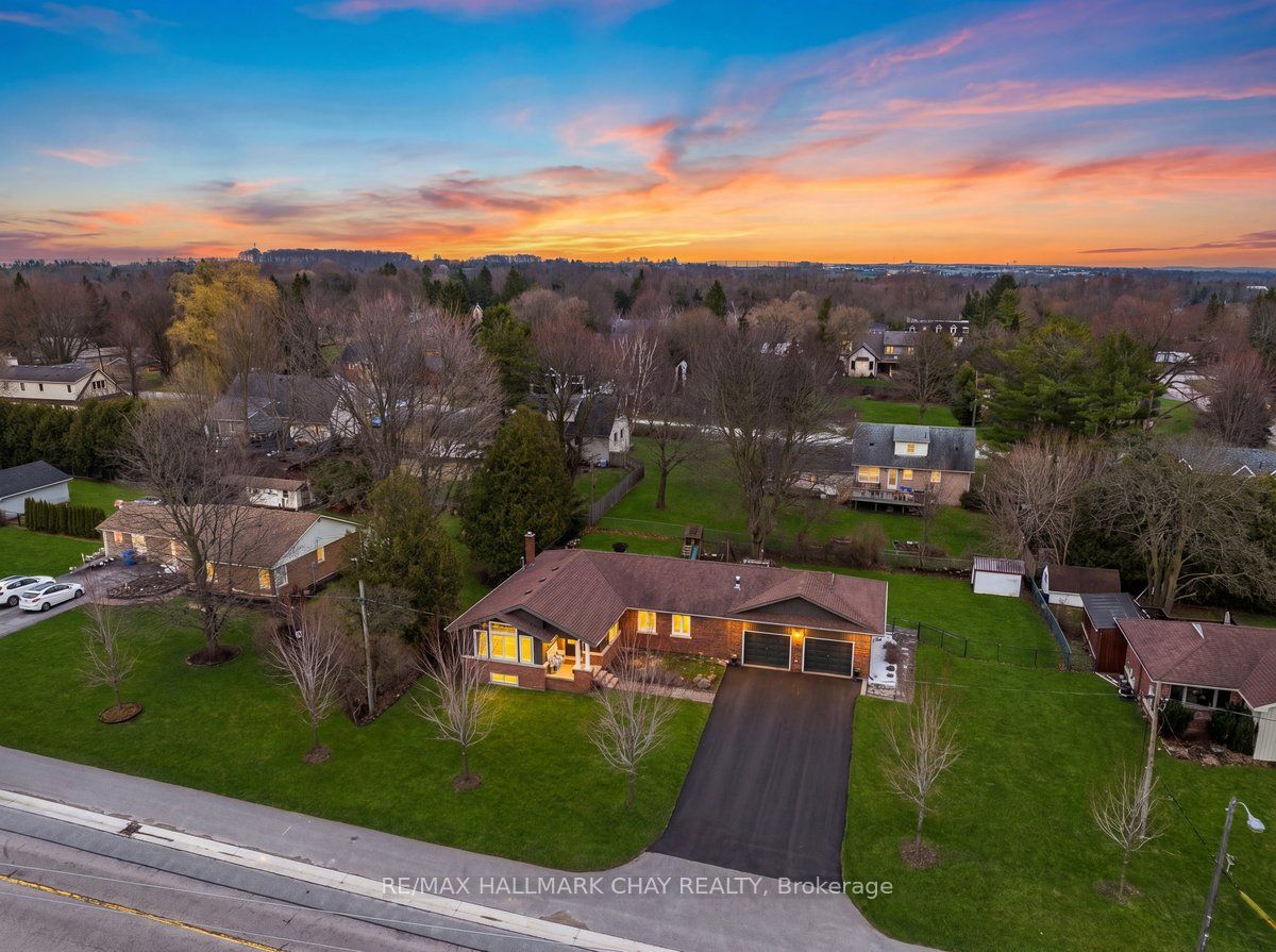 1587 Mount Albert Road, East Gwillimbury, ON L0G 1V0