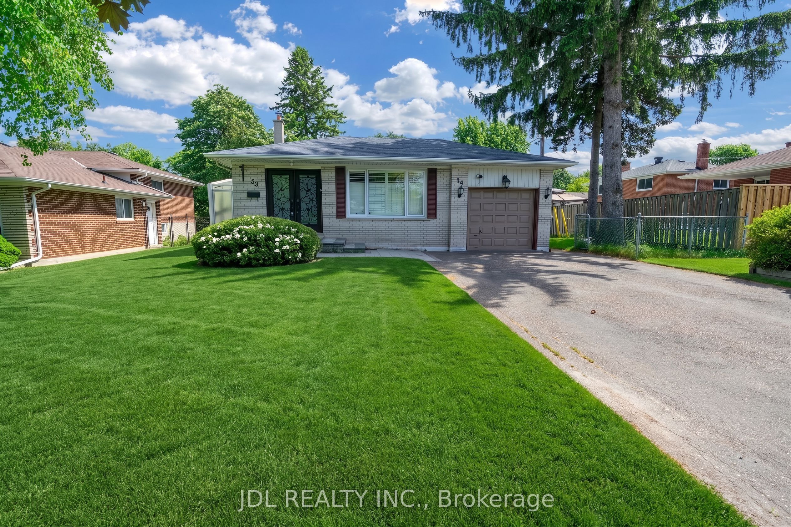 53 Southdale Drive, Markham, ON L3P 1J6