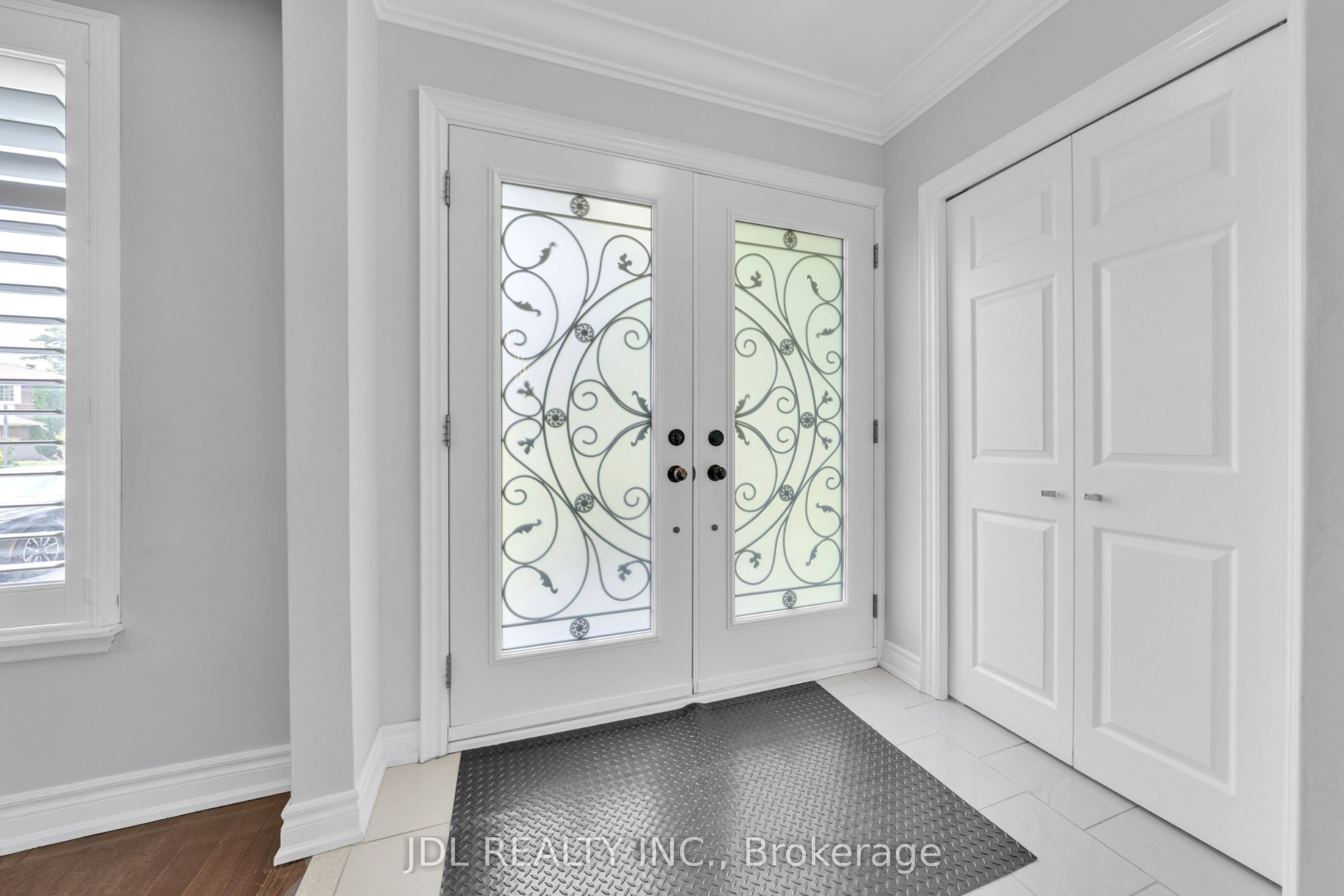 53 Southdale Drive, Markham, ON L3P 1J6 photo 2