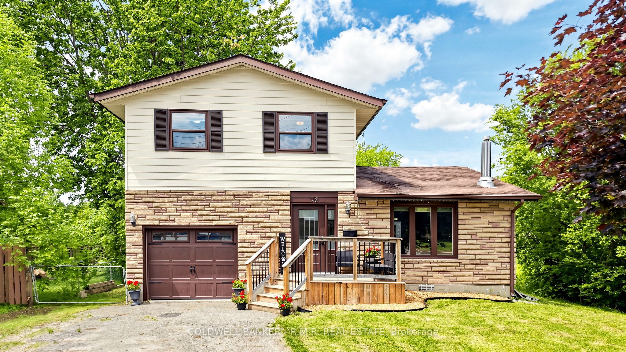 98 Metro Road S, Georgina, ON L4P 1W2 photo 5