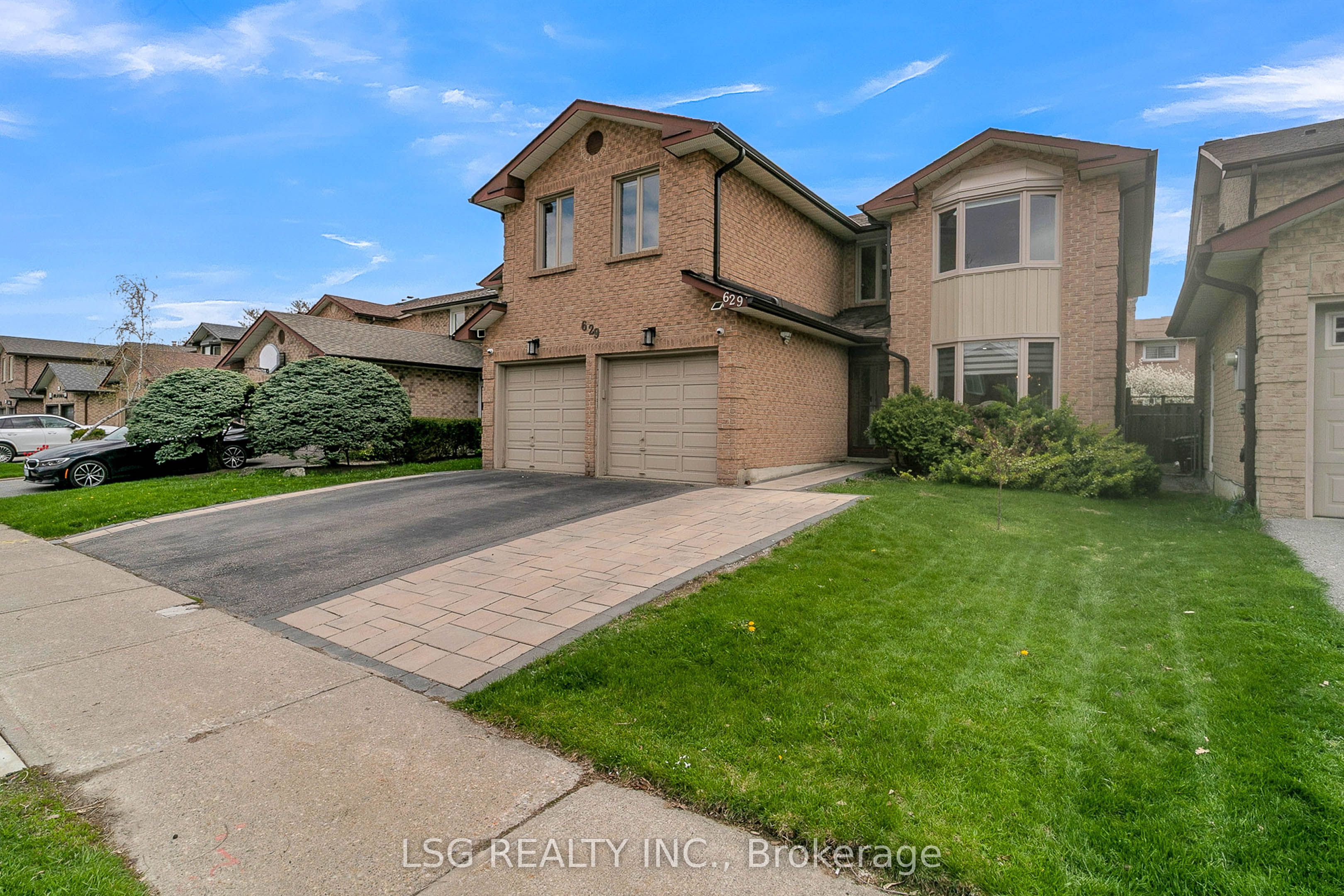 629 York Hill Boulevard, Vaughan, ON L4J 5L9 photo 2
