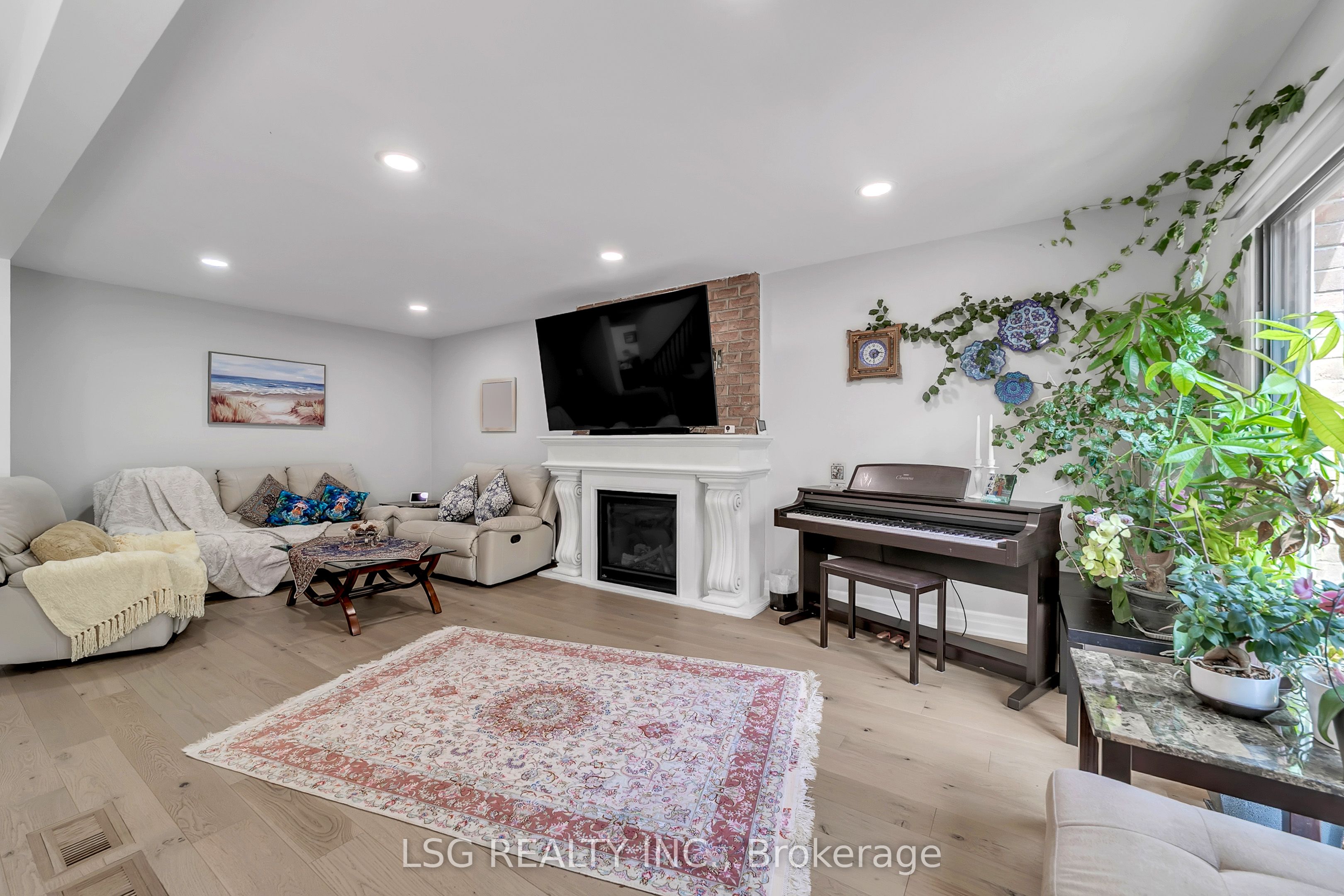 629 York Hill Boulevard, Vaughan, ON L4J 5L9 photo 4