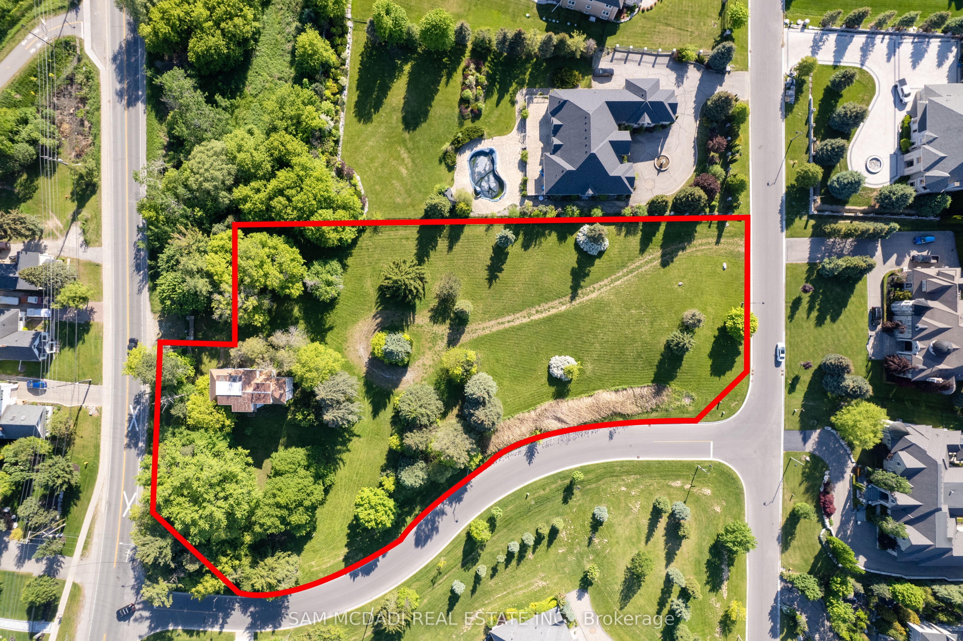 16 Charles Cooper Court, Vaughan, ON L0J 1C0 photo 3
