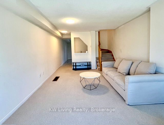 5247 Major Mackenzie Drive, Markham, ON L6C 0N3 photo 3