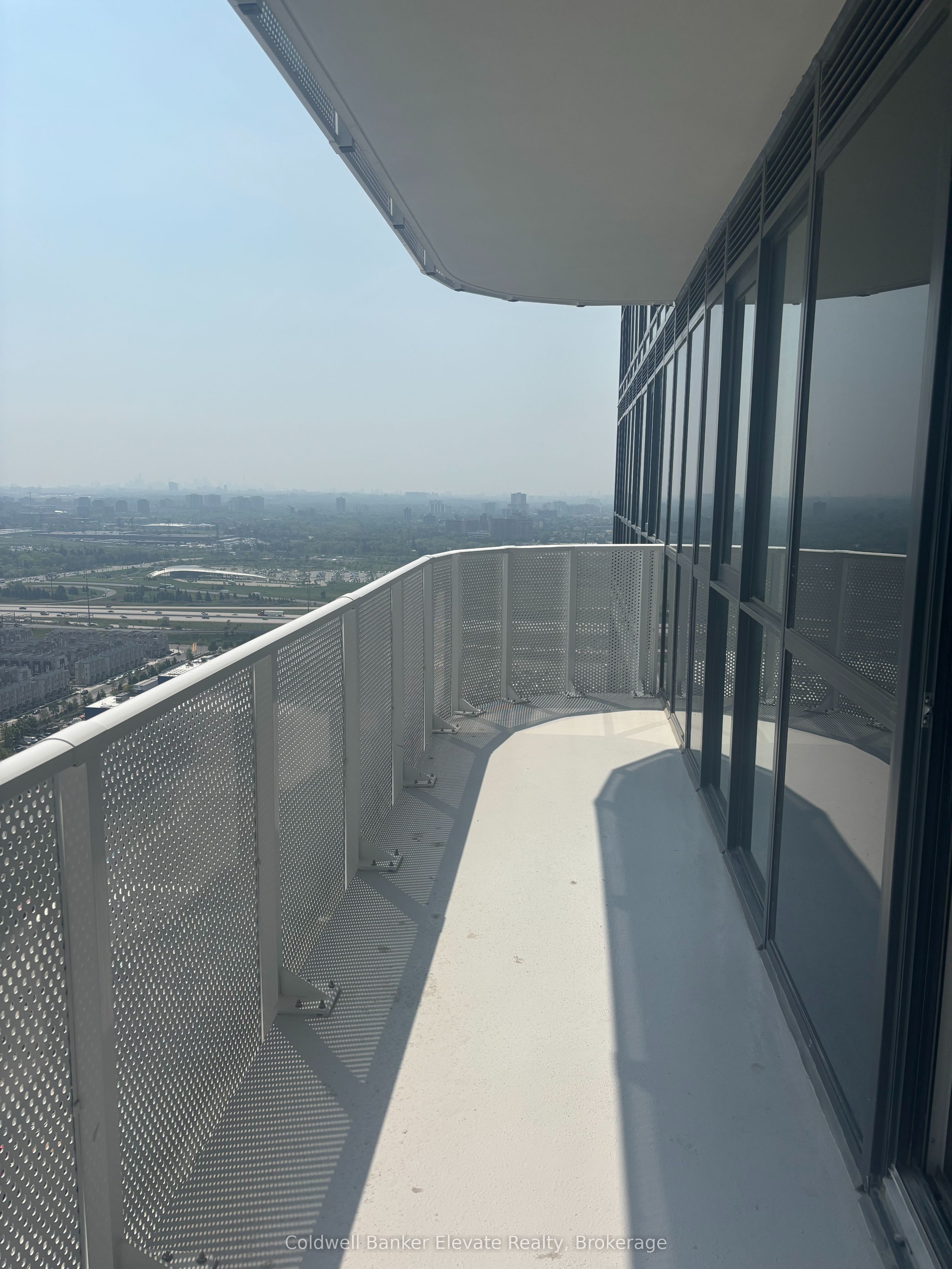 195 Commerce Street 4202, Vaughan, ON L4K 0P9 photo 5