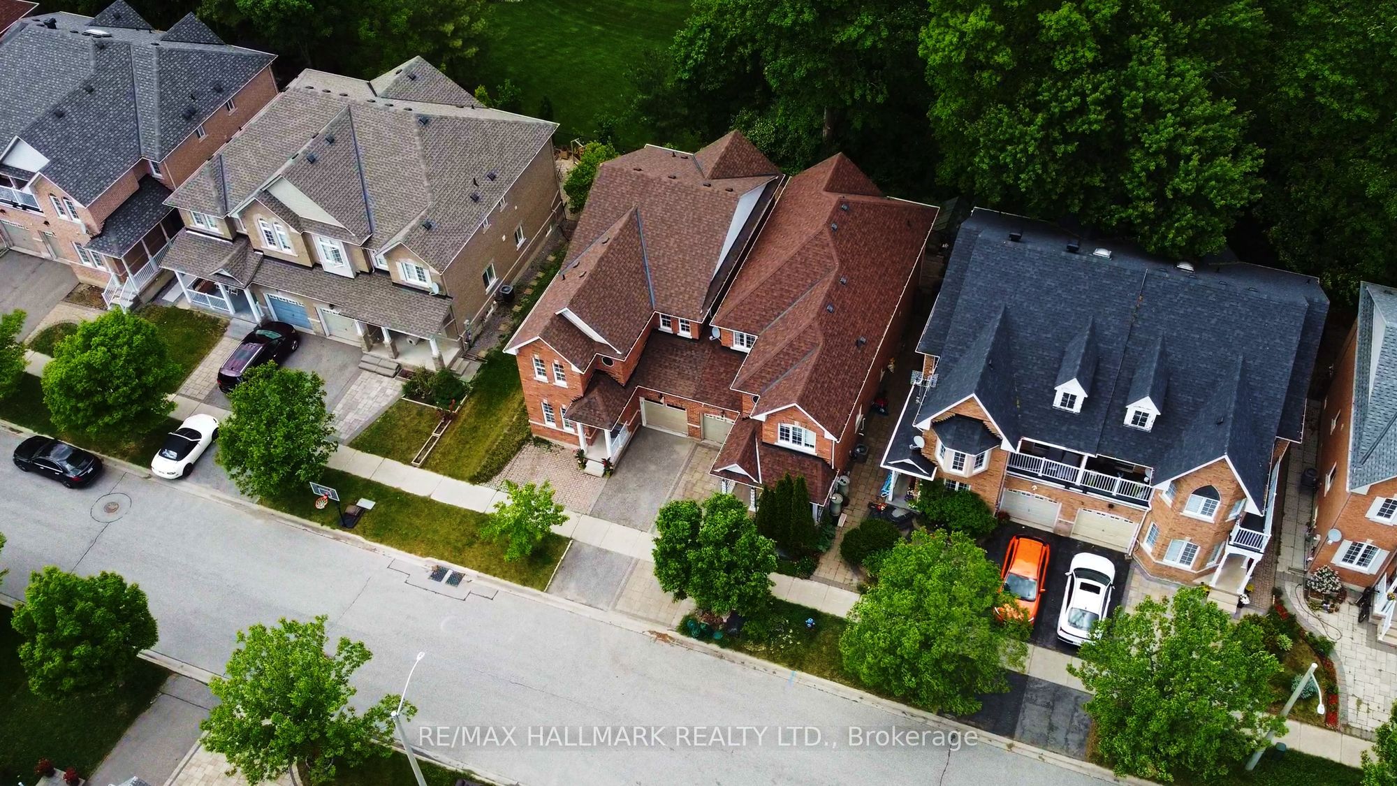 60 Dovetail Drive, Richmond Hill, ON L4E 5A9 photo 2