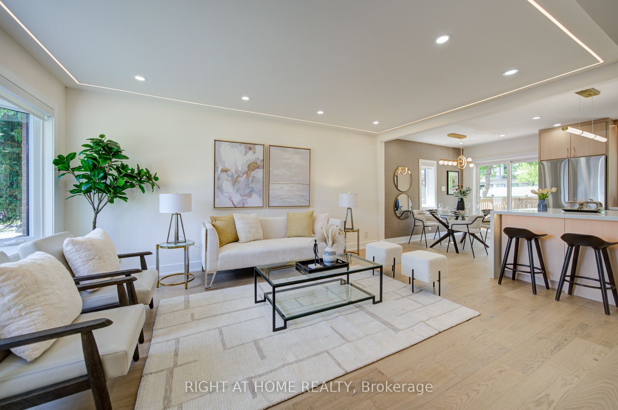 9 Cartier Crescent, Richmond Hill, ON L4C 2M9 photo 5