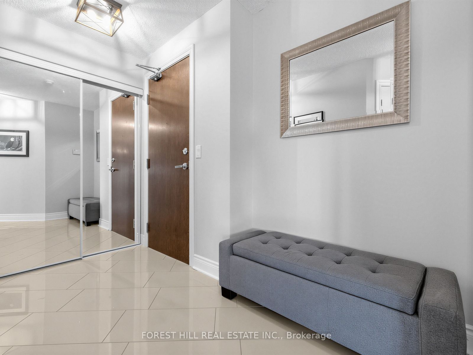 7 North Park Road 511, Vaughan, ON L4J 0C9 photo 2