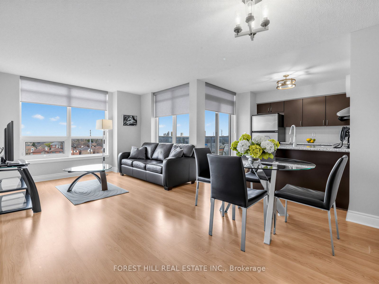 7 North Park Road 511, Vaughan, ON L4J 0C9 photo 4
