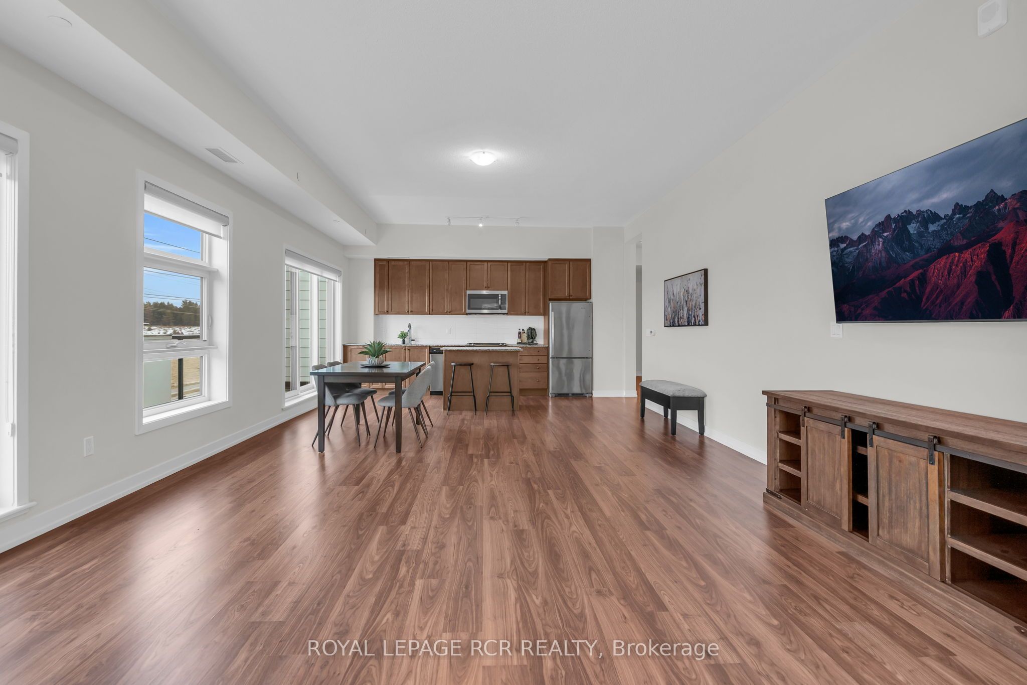 555 William Graham Drive 413, Aurora, ON L4G 3H9 photo 3