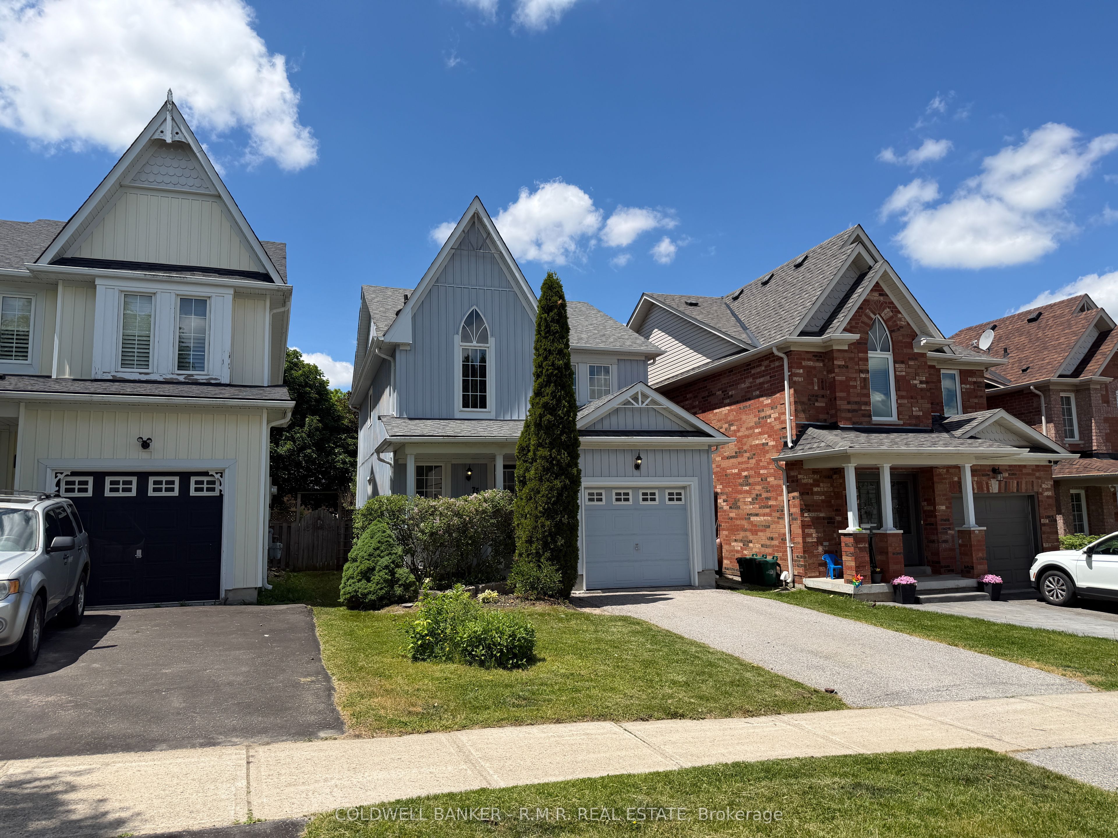75 Margaret Graham Crescent, East Gwillimbury, ON L0G 1M0