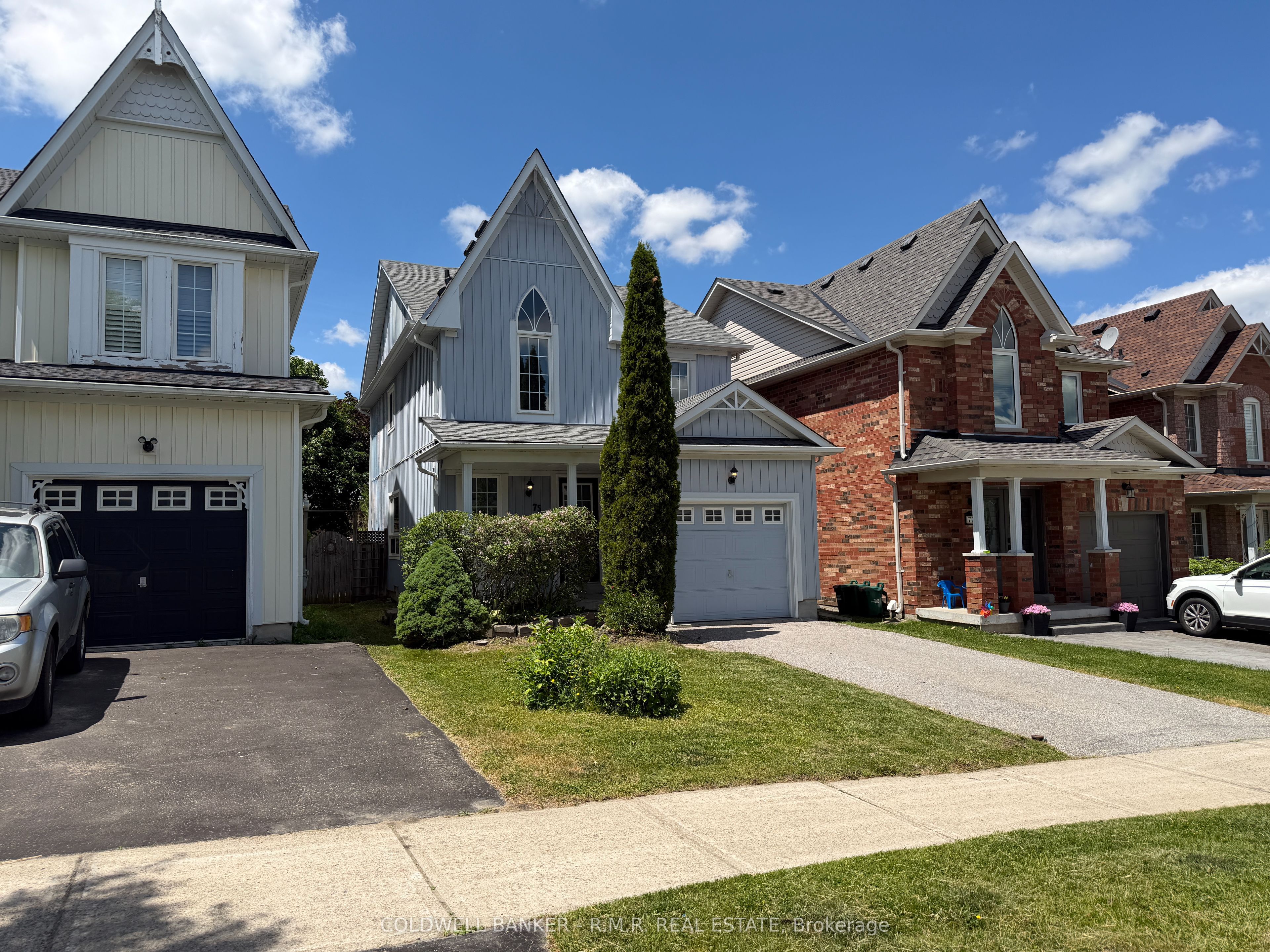 75 Margaret Graham Crescent, East Gwillimbury, ON L0G 1M0 photo 2