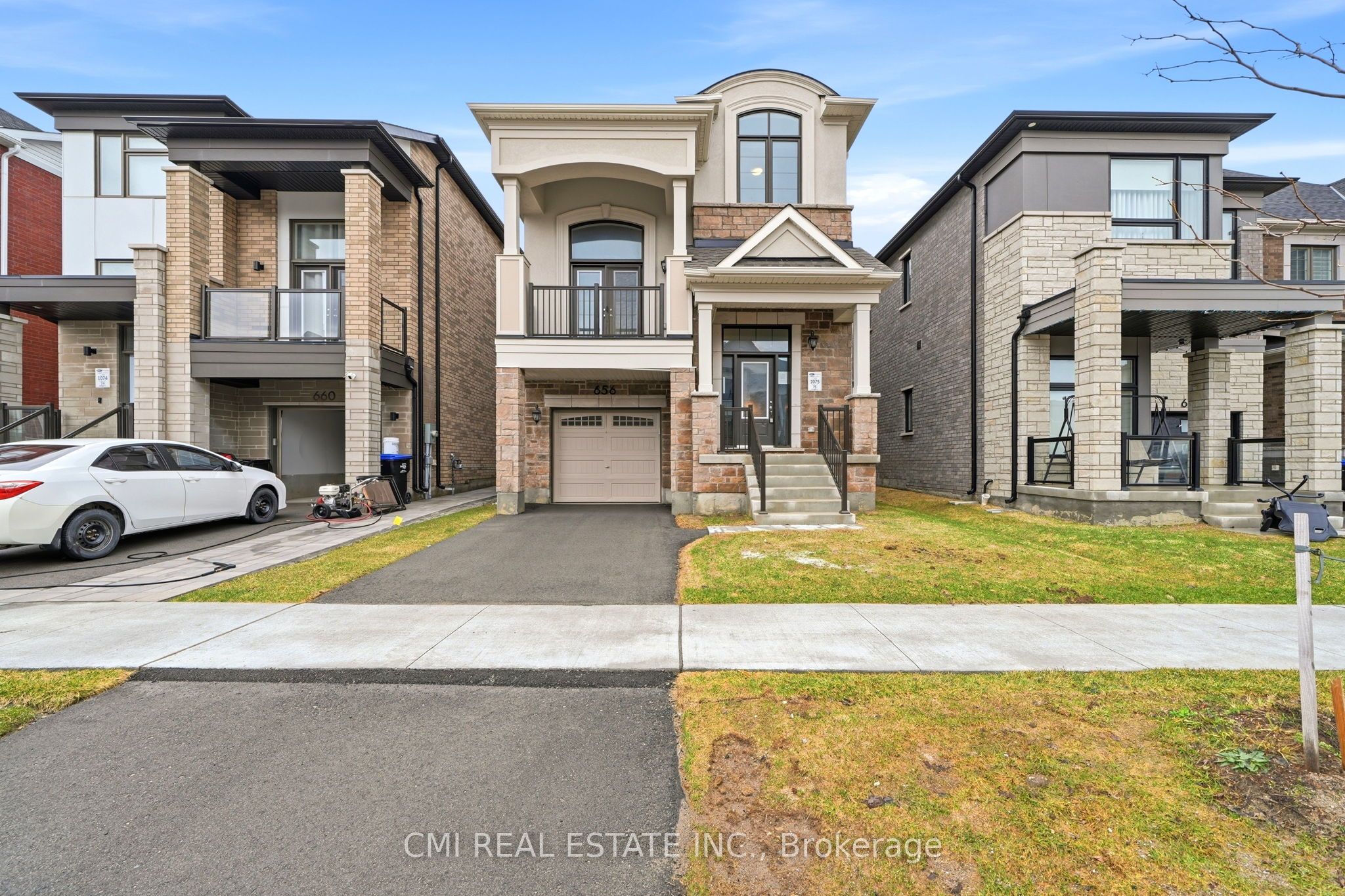 656 Newlove Street, Innisfil, ON L9S 0R8 photo 2