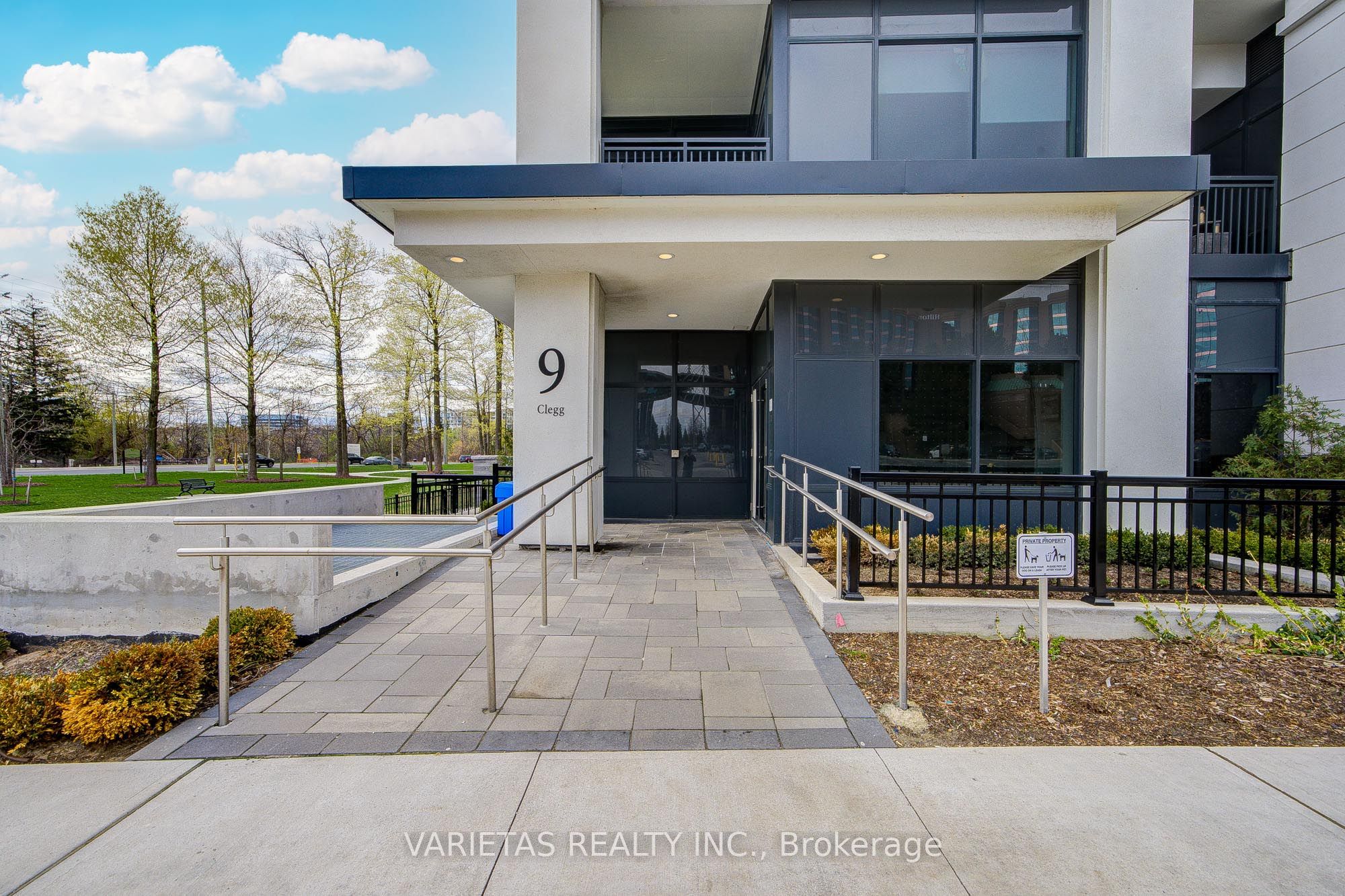 9 Clegg Road 101, Markham, ON L6G 0H3