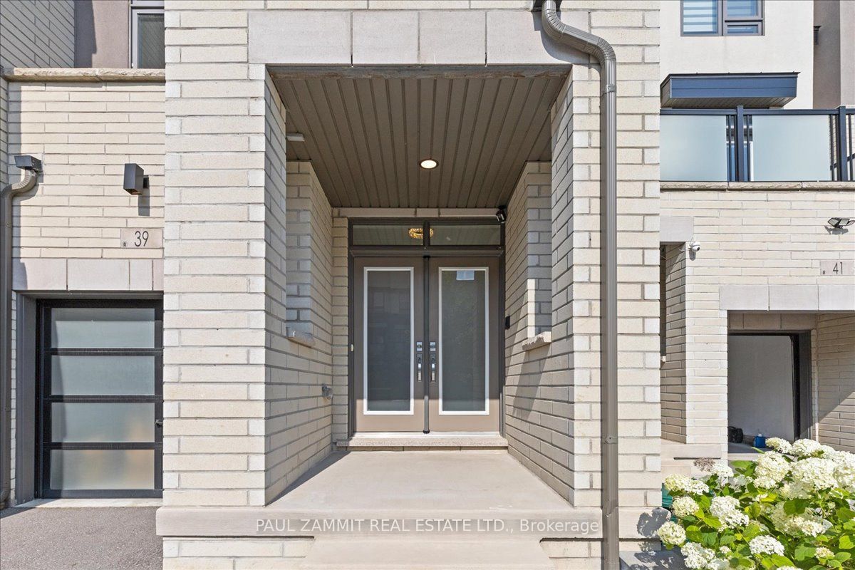 39 Harold Lawrie Lane, Markham, ON L3T 0G1 photo 2