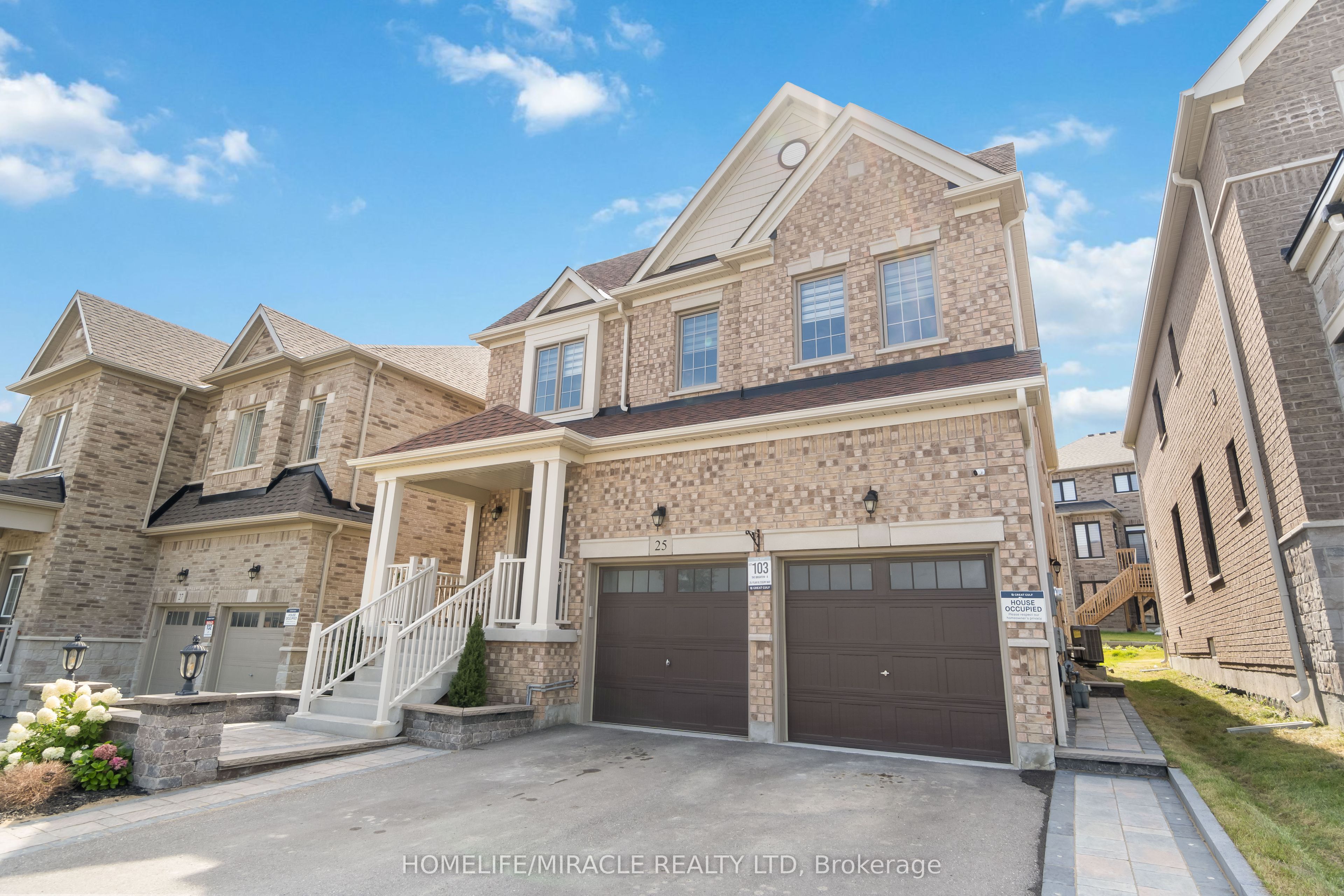 25 Pear Blossom Way, East Gwillimbury, ON L9N 0T3 photo 2
