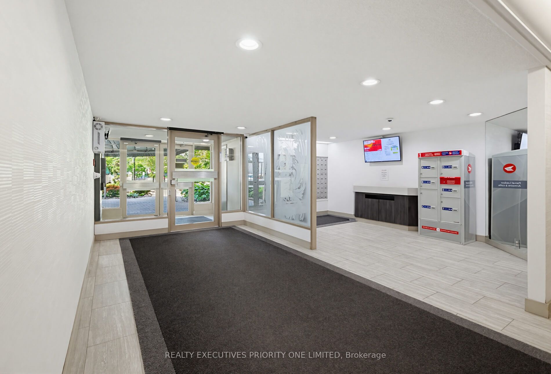 7811 Yonge Street 308, Markham, ON L3T 4S3 photo 5