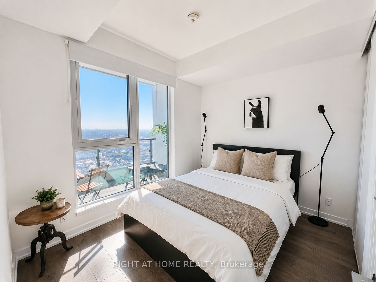 950 Portage Parkway 5007, Vaughan, ON L4K 0J7 photo 5