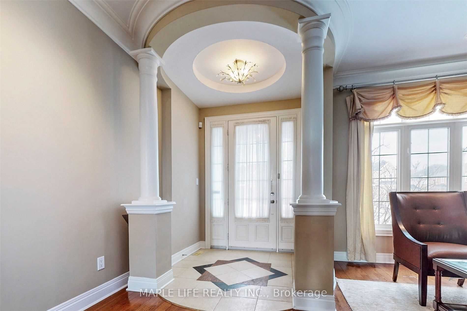 246 Sir Benson Drive, Vaughan, ON L6A 4A9 photo 2