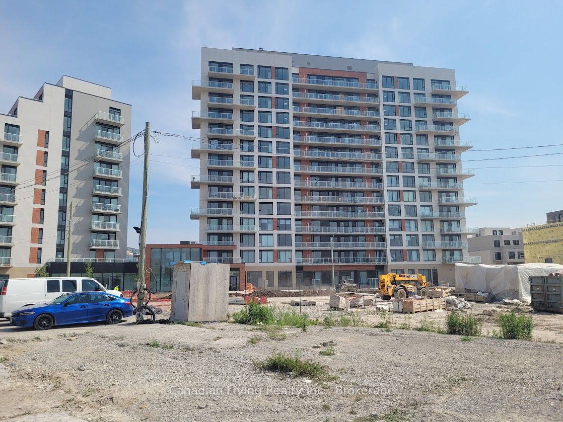 2 David Eyer Road 825, Richmond Hill, ON L4S 1M4 photo 4