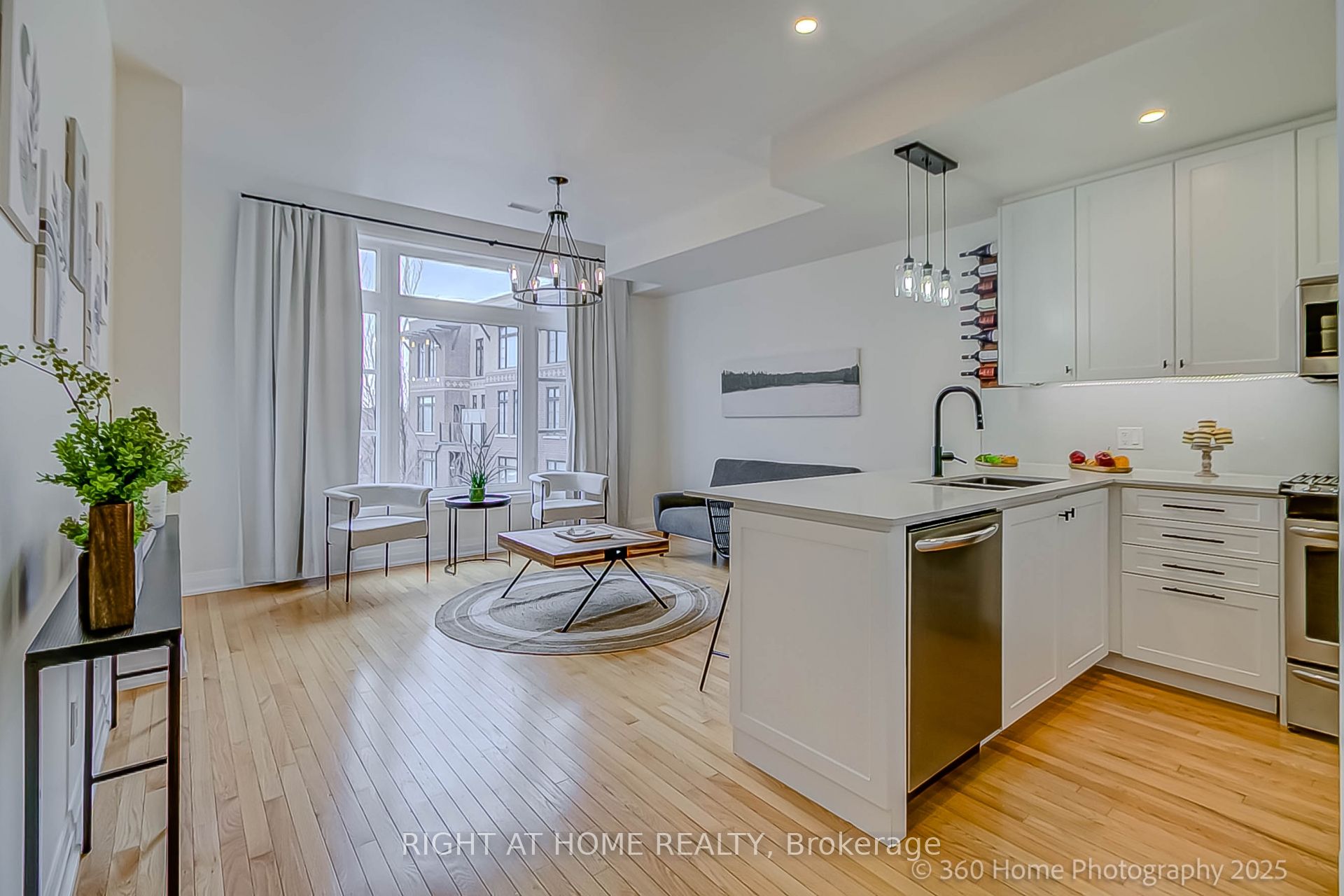 8169 Kipling Avenue 31, Vaughan, ON L4L 0G4 photo 2