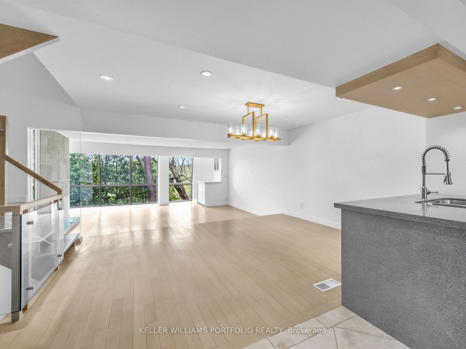 59 Cricklewood Crescent, Markham, ON L3T 4T8 photo 3