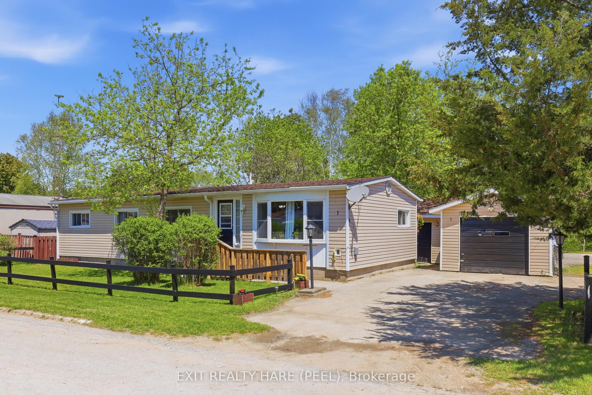 1 Centre Park Street, Essa, ON L3W 0A5 photo 3
