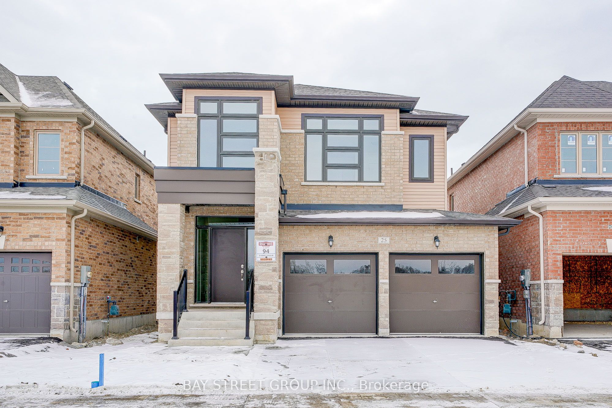 25 Garrett Styles Drive, Georgina, ON L4P 0J1