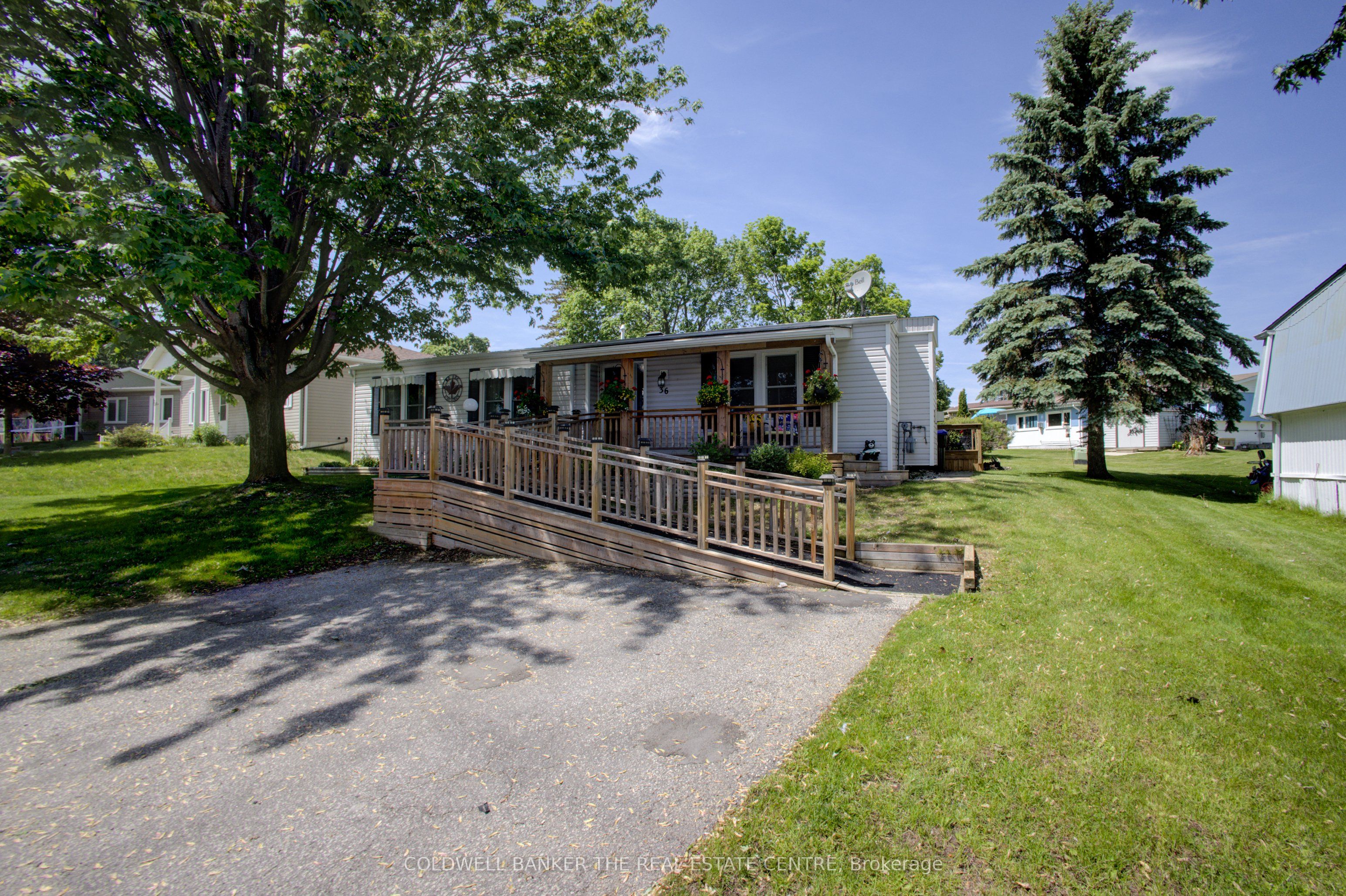 36 Linden Lane, Innisfil, ON L9S 1N8 photo 2