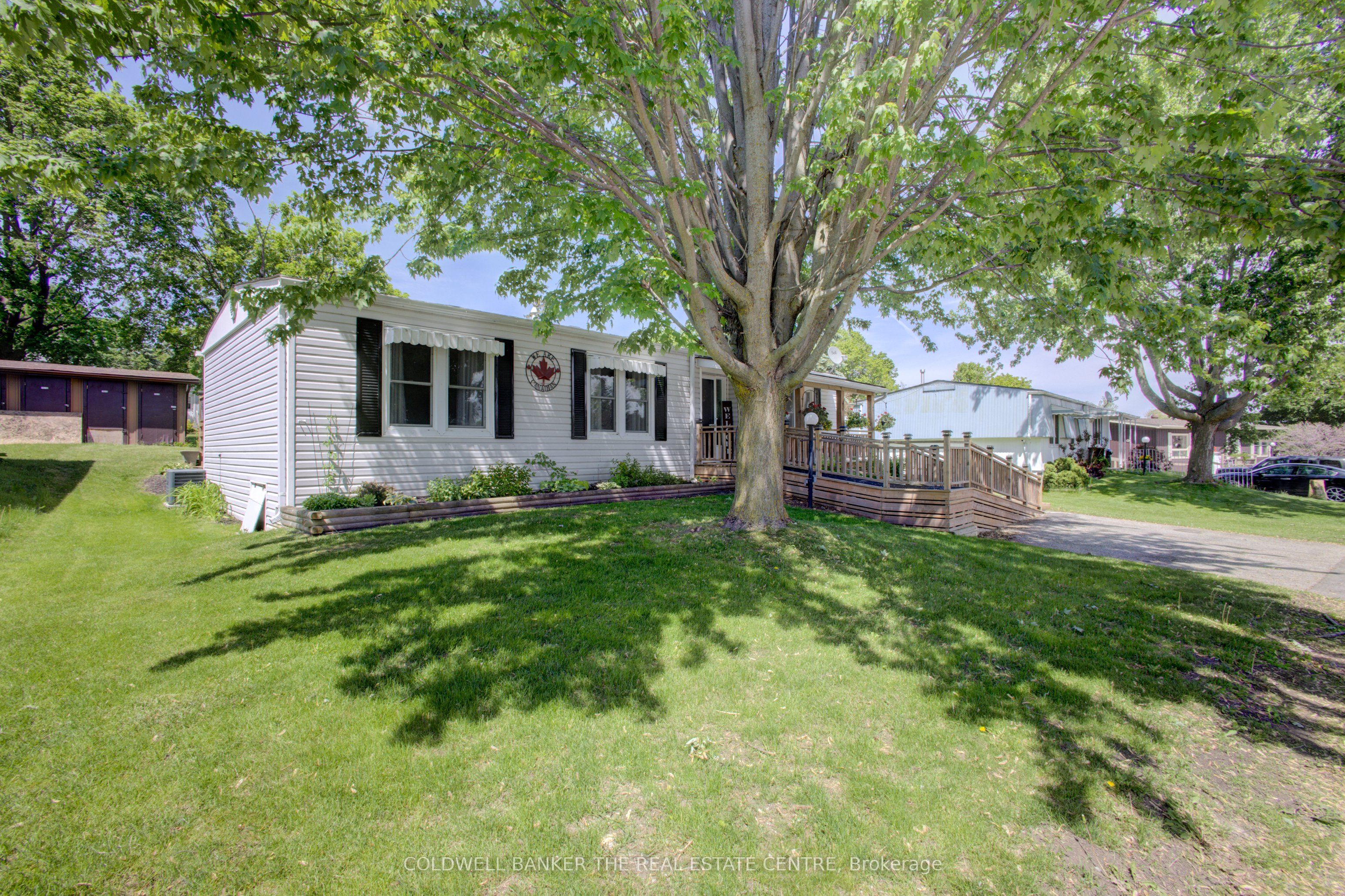 36 Linden Lane, Innisfil, ON L9S 1N8 photo 3