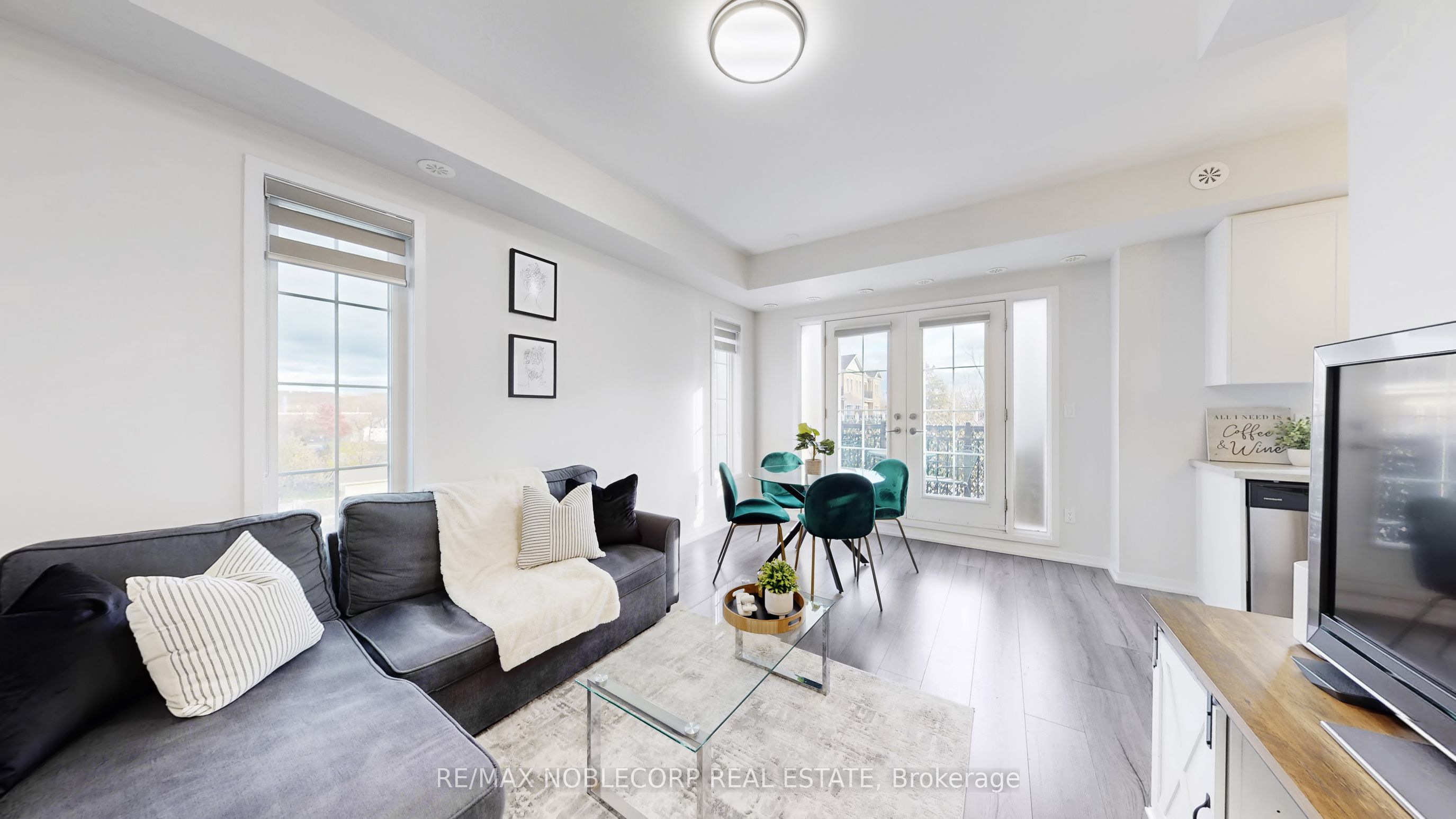 26 Bruce Street E08, Vaughan, ON L4L 1J4 photo 3