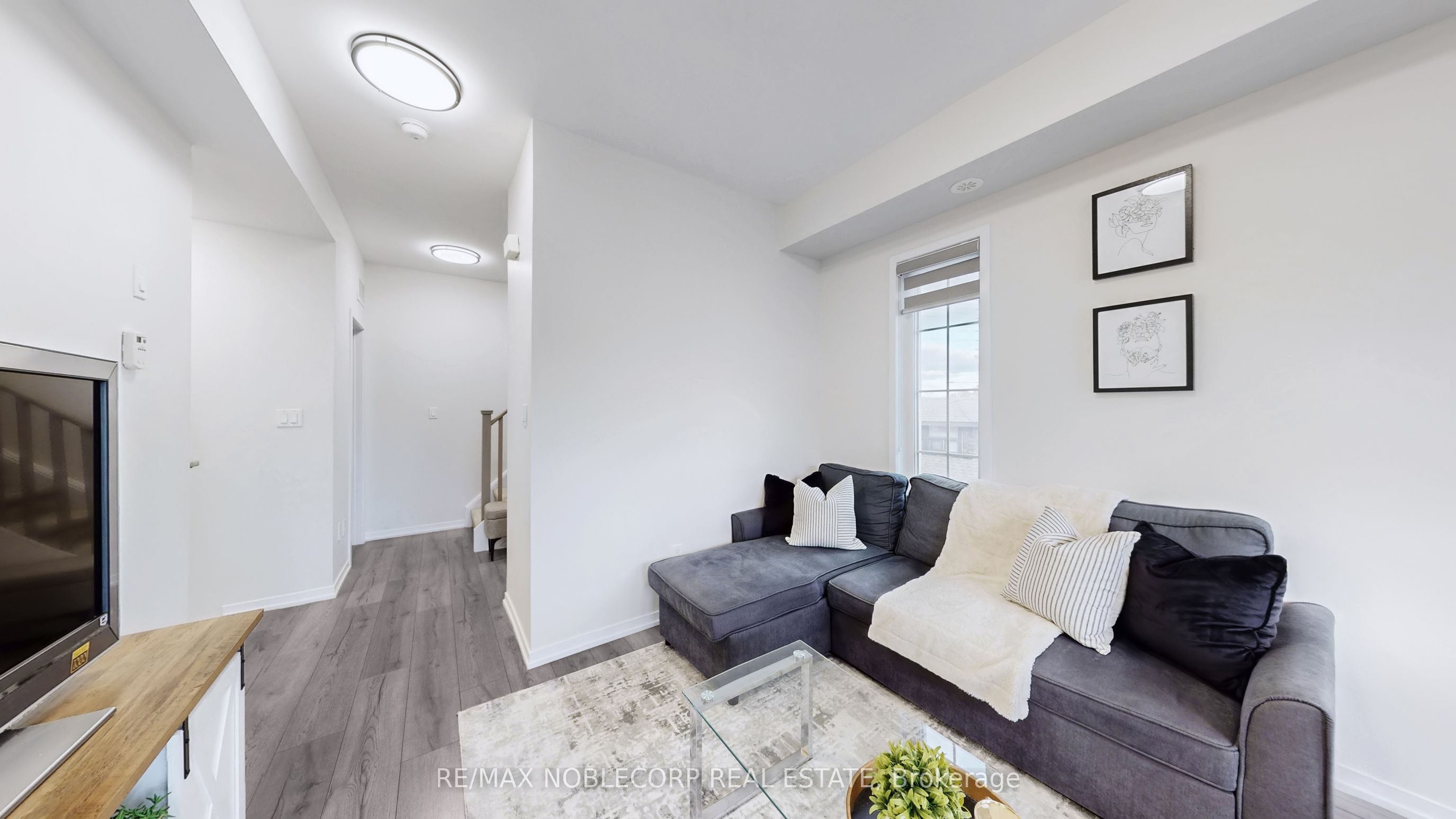 26 Bruce Street E08, Vaughan, ON L4L 1J4 photo 4