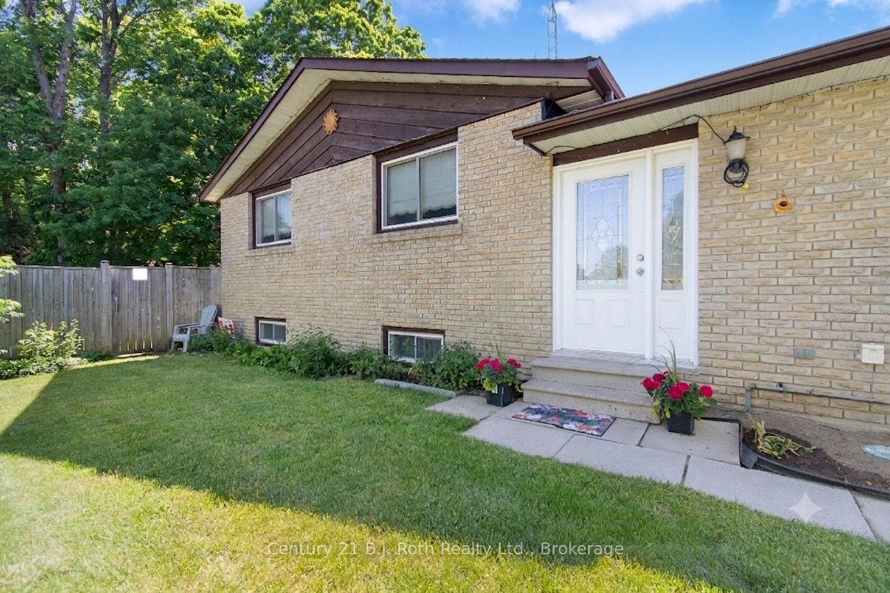 807 Cook Street, Innisfil, ON L9S 2J1 photo 2