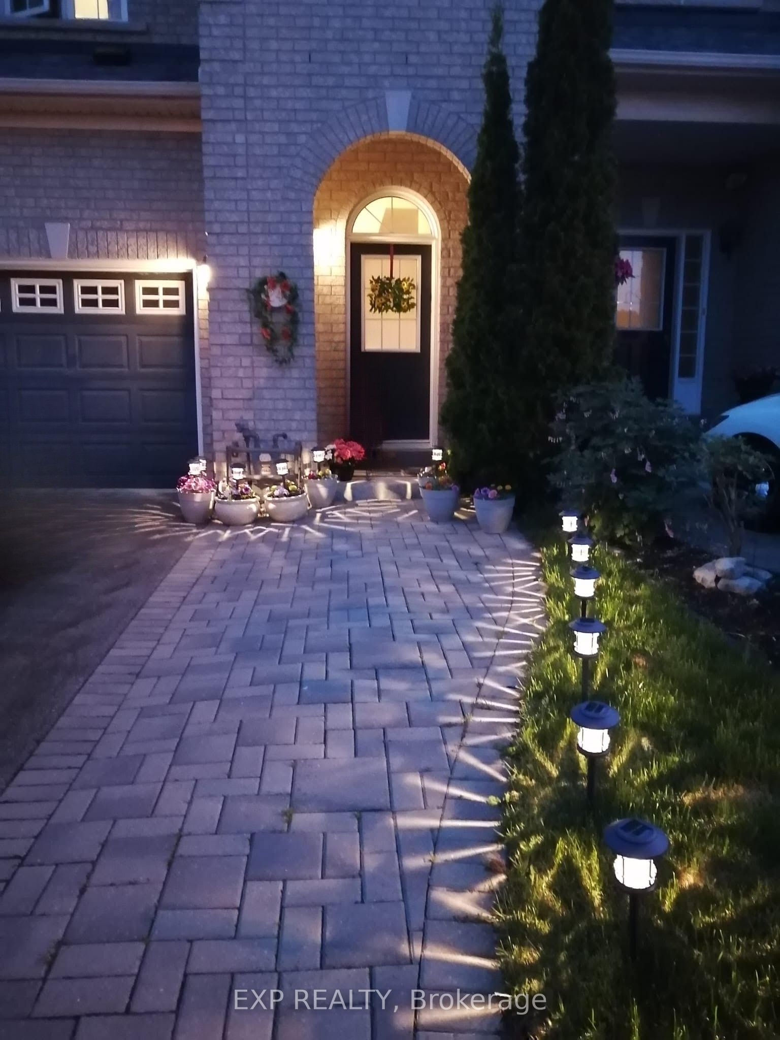 24 Williams Street, Markham, ON L6C 0C2 photo 2