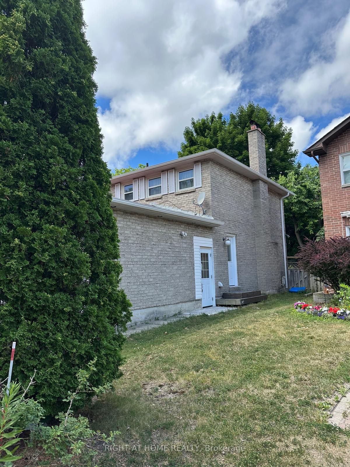 56 Mccallum Drive Basement, Richmond Hill, ON L4C 7S8 photo 2