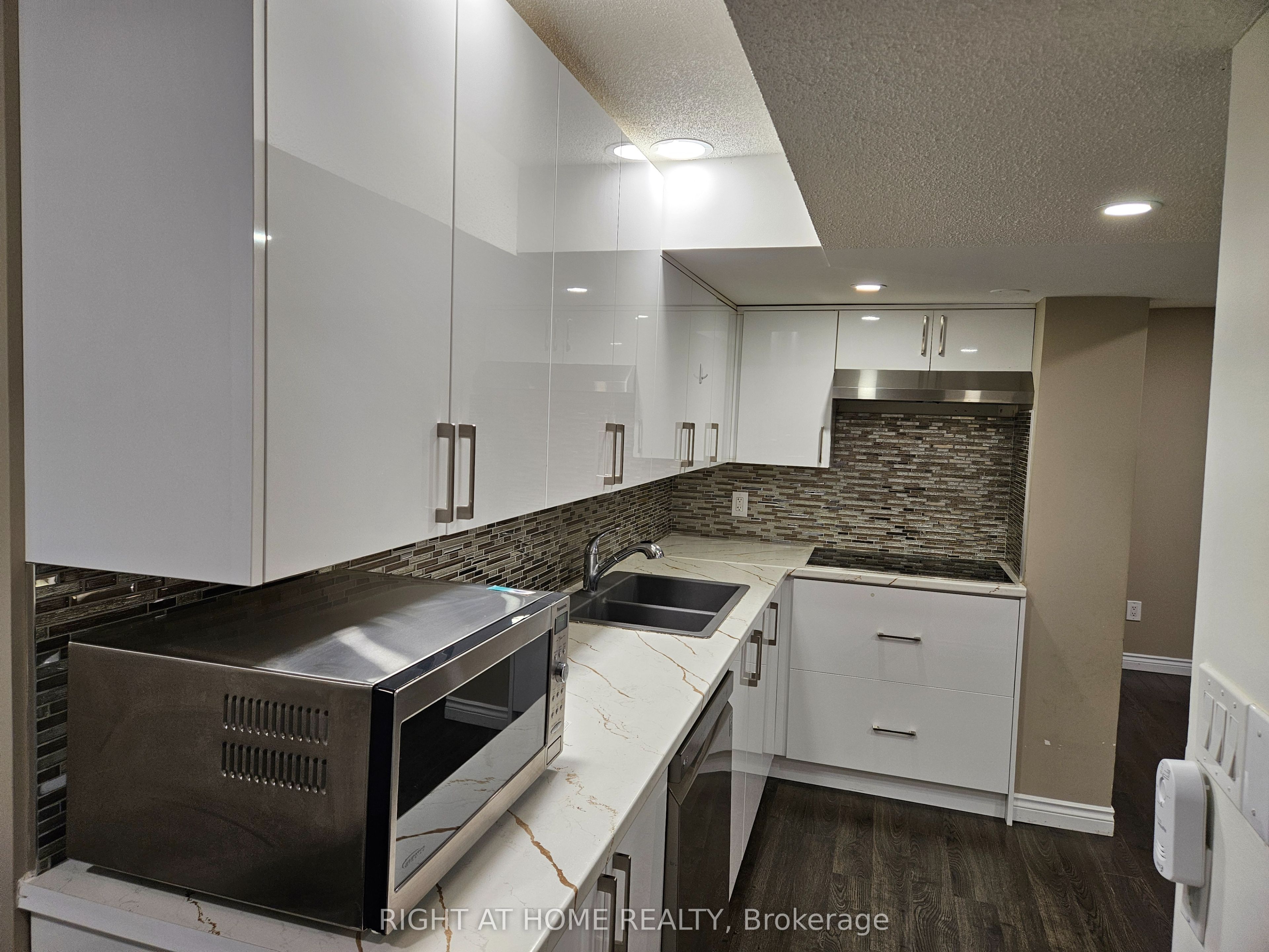 56 Mccallum Drive Basement, Richmond Hill, ON L4C 7S8 photo 5
