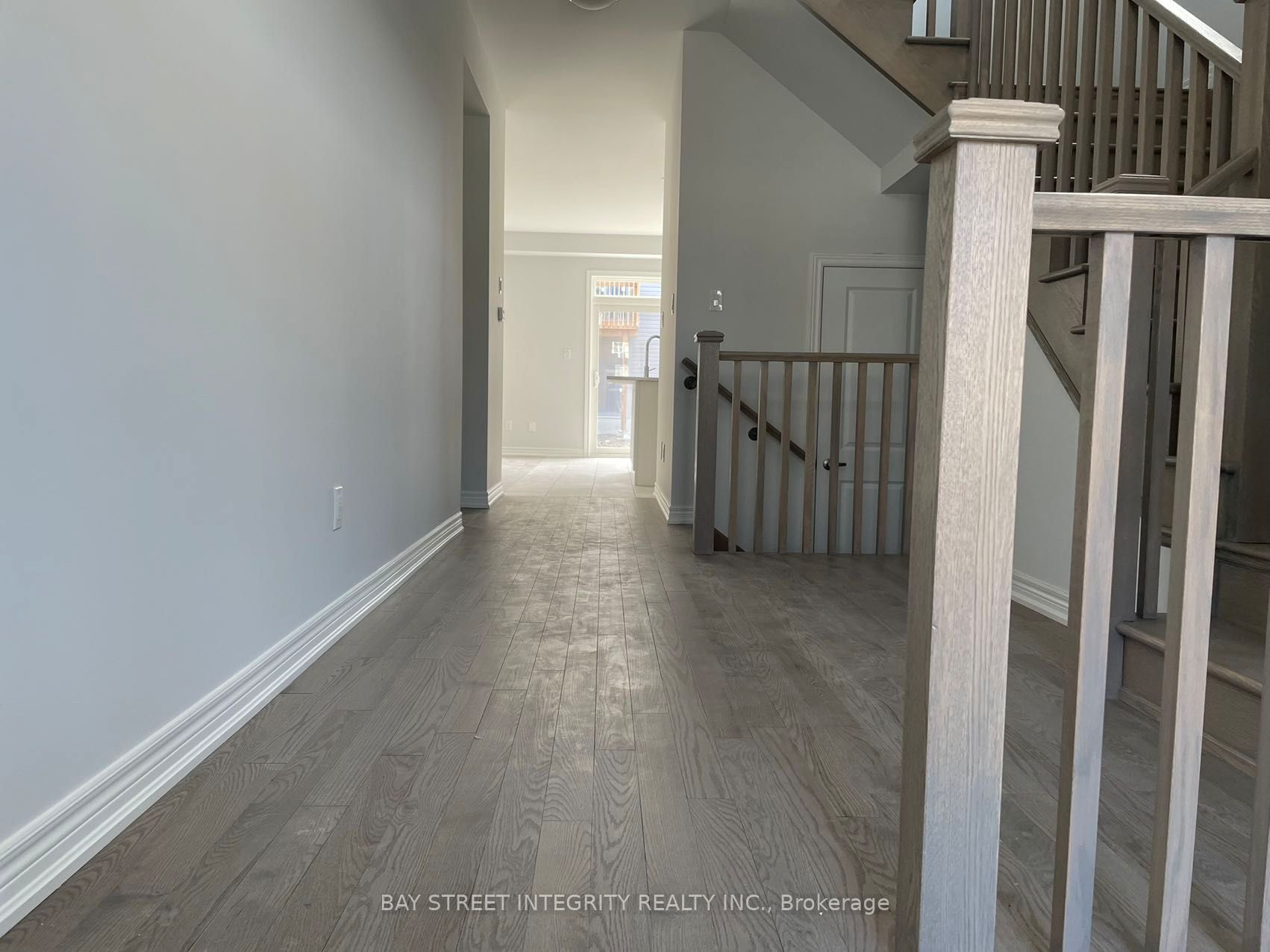 21 Father Muckle Avenue, Georgina, ON L4P 0C2 photo 2