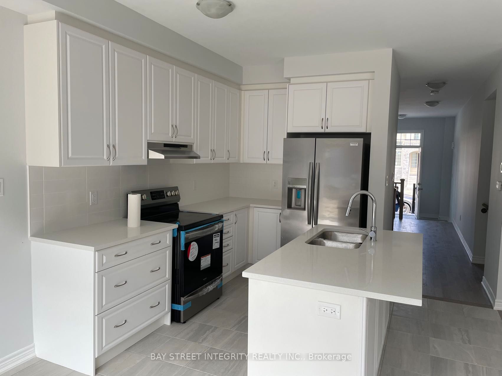 21 Father Muckle Avenue, Georgina, ON L4P 0C2 photo 5