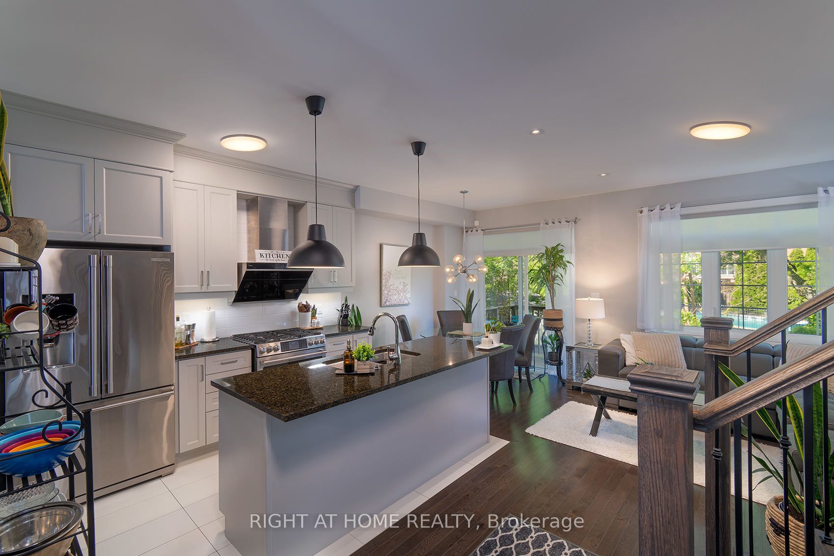 2 Queen Mary Court, Vaughan, ON L4L 0H9