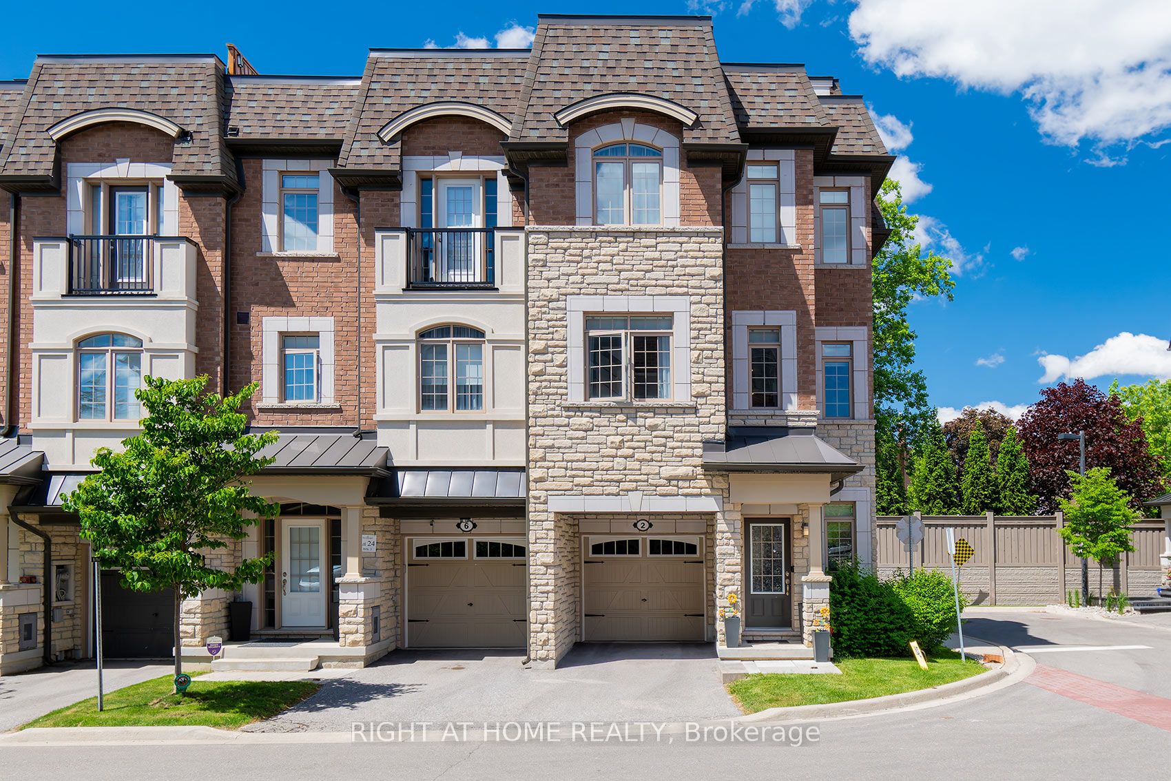 2 Queen Mary Court, Vaughan, ON L4L 0H9 photo 2